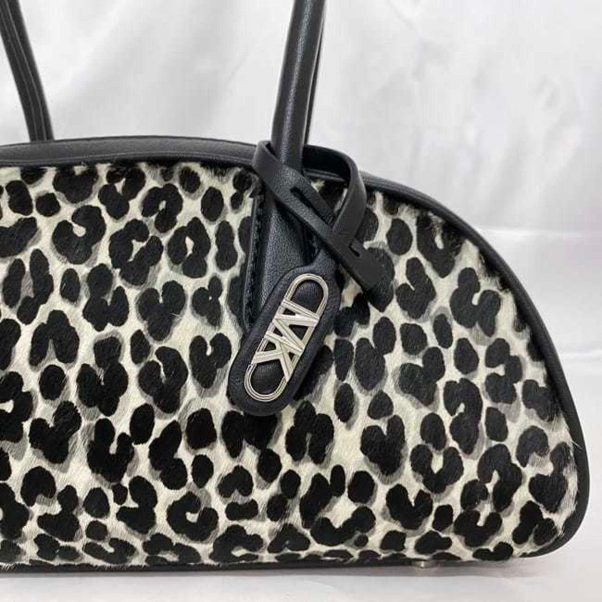 Michael Kors Black Gray White Leather Leather Handbag (Pre-Owned)