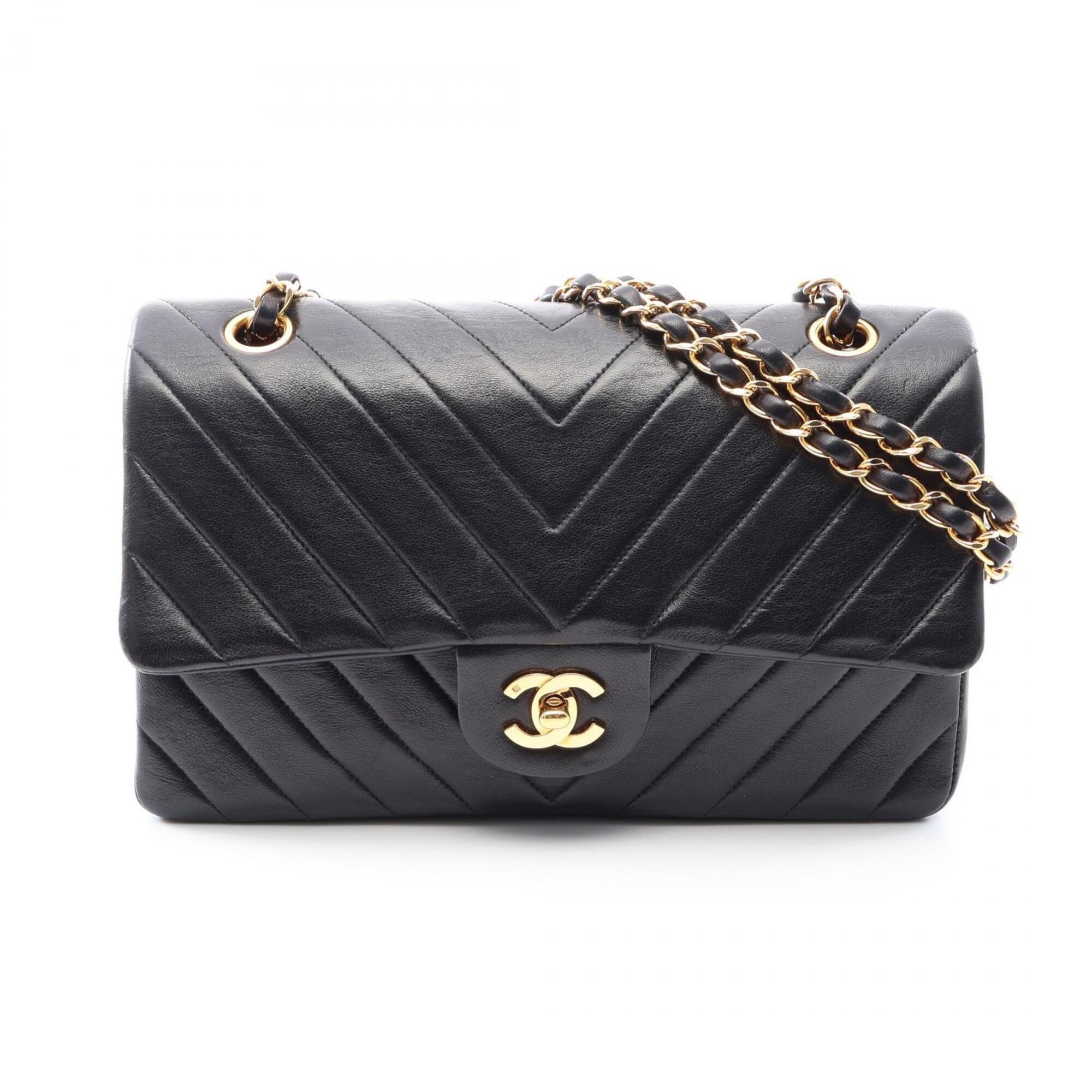 Chanel Black Leather Handbag Shoulder Bag (Pre-Owned)