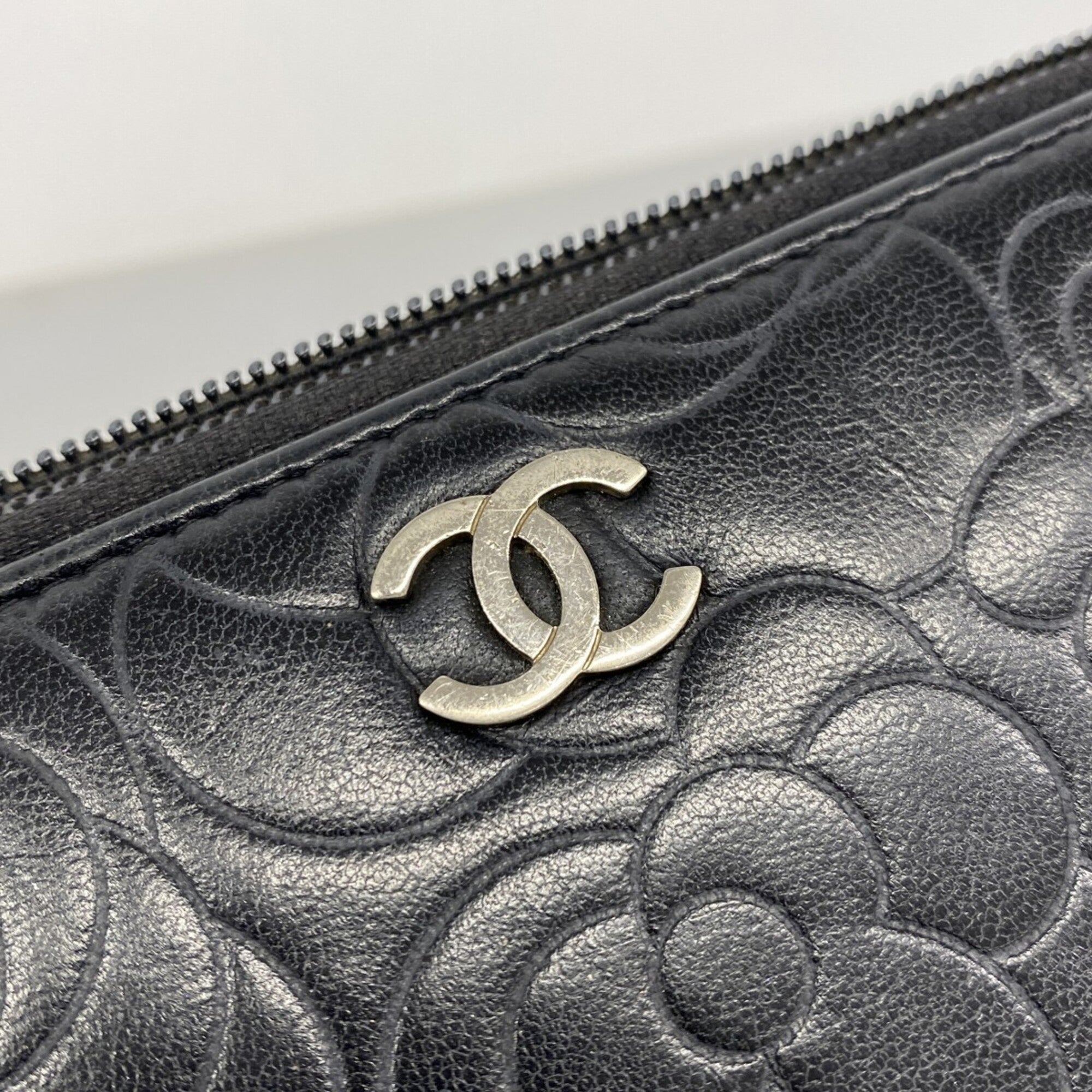 Chanel Black Leather Long Wallet (Bi-Fold) (Pre-Owned)