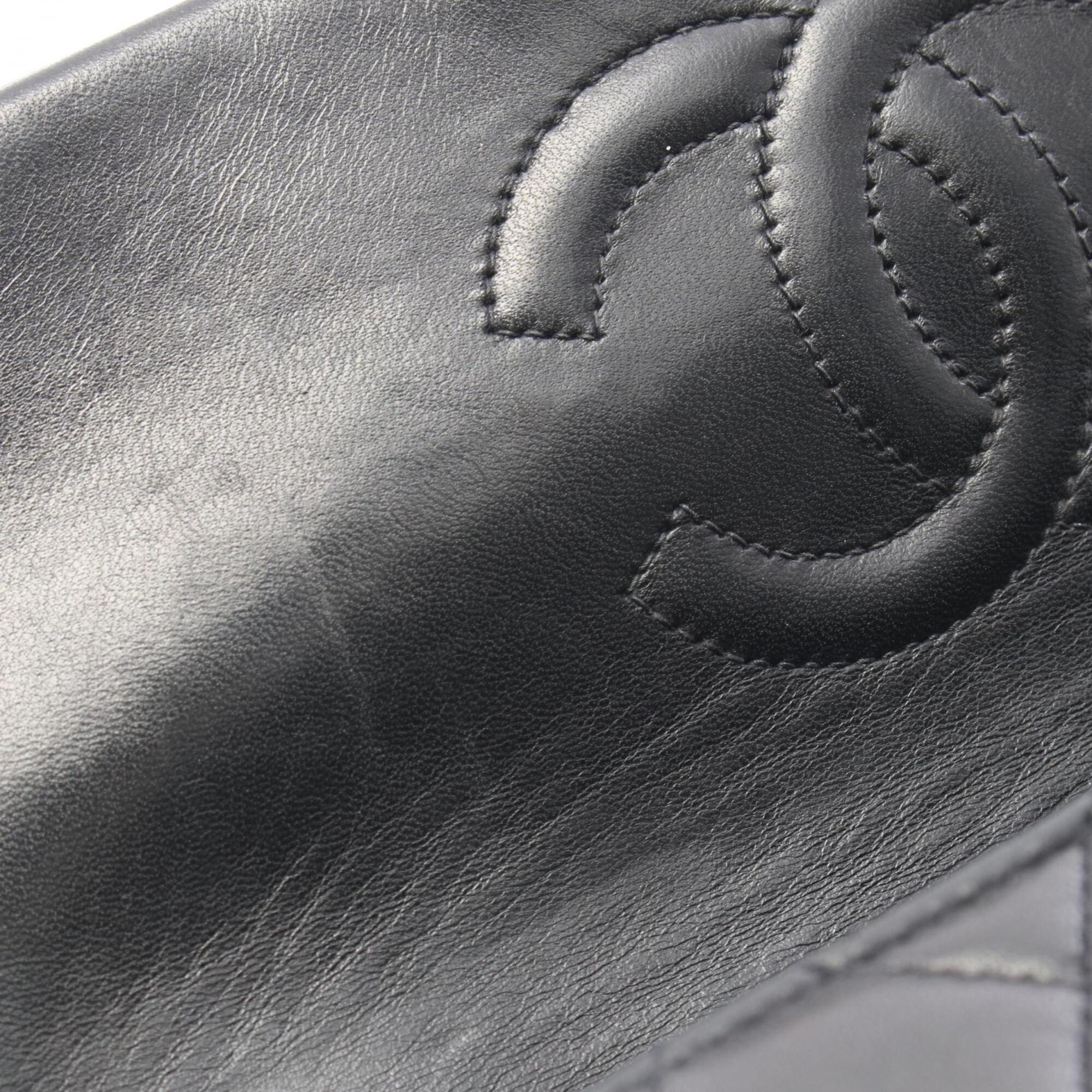 Chanel Black Leather Handbag Shoulder Bag (Pre-Owned)