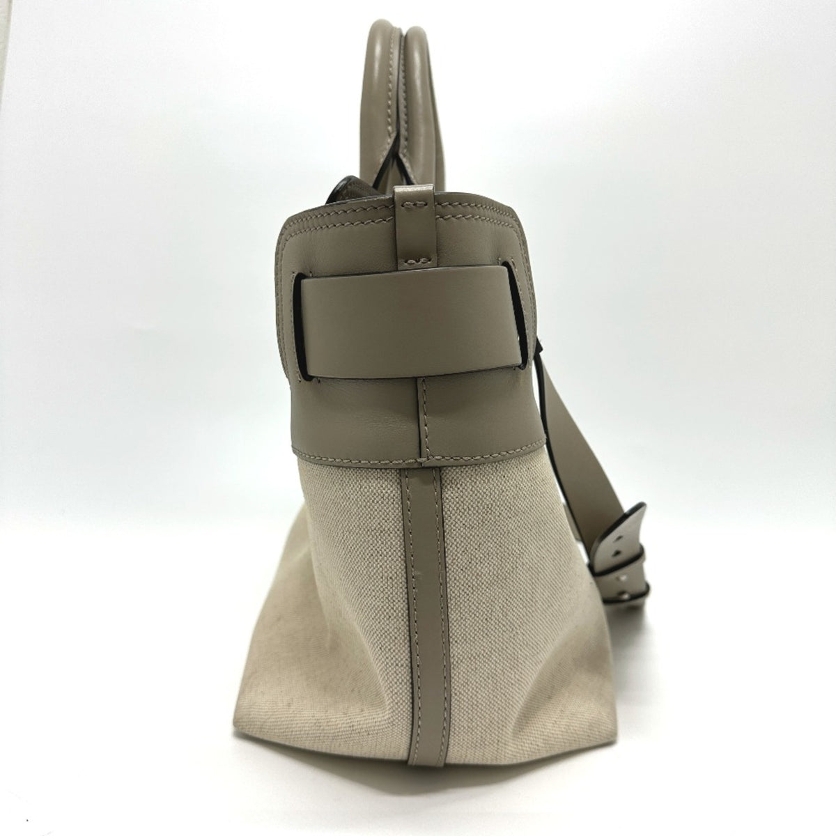 Burberry Beige Other Handbag (Pre-Owned)