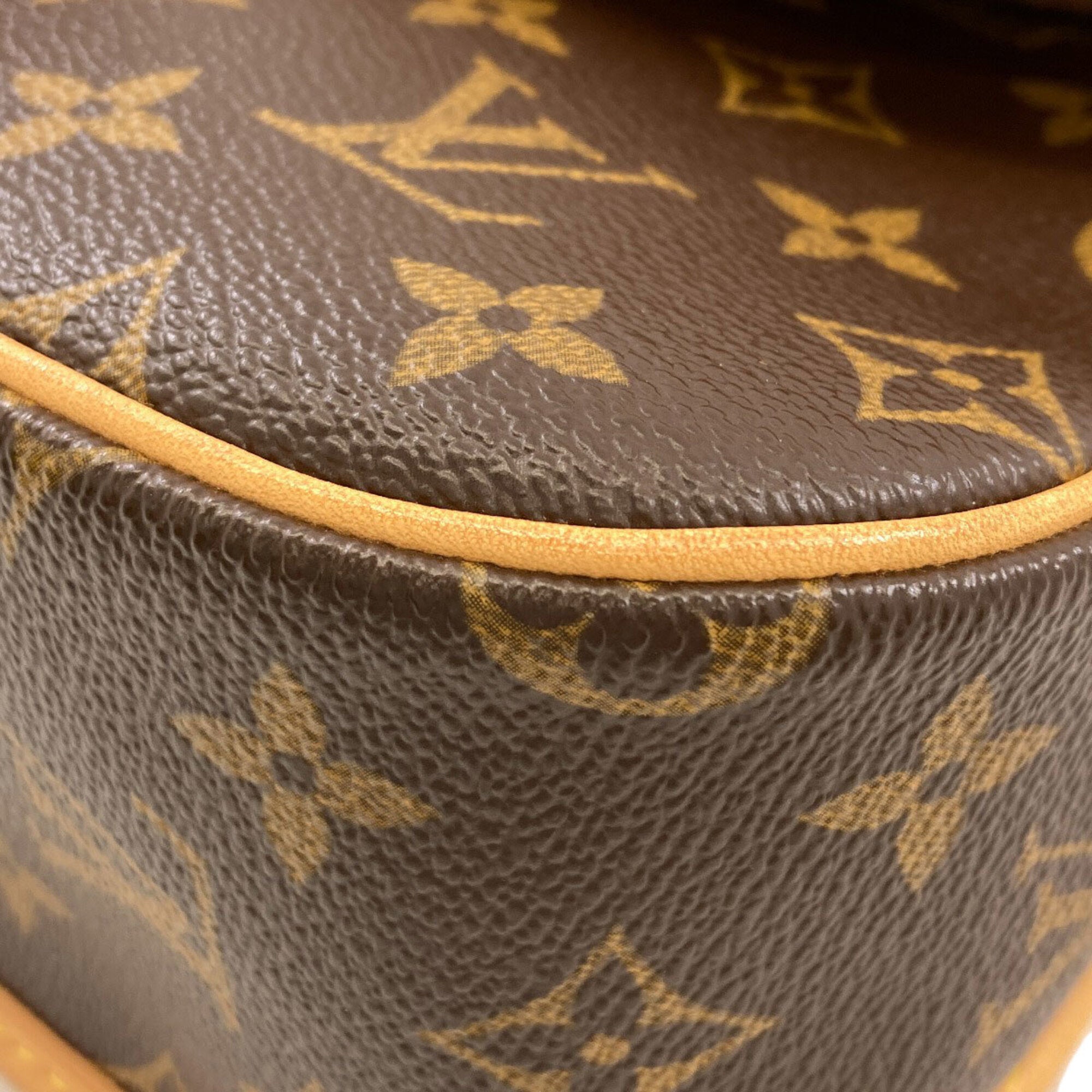 Louis Vuitton Monogram Monogram Canvas Shoulder Bag (Pre-Owned)