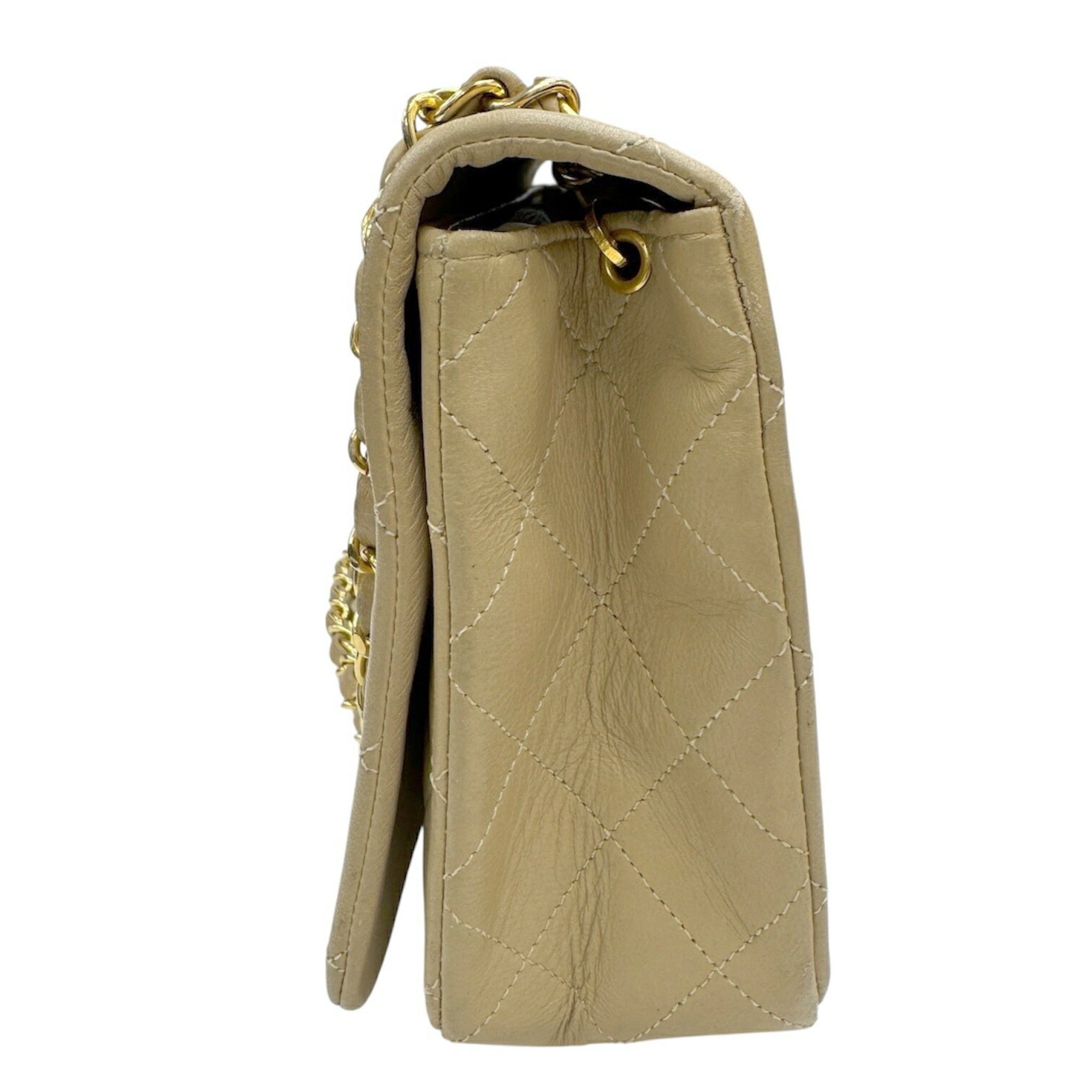 Chanel Matelasse Beige Leather Shoulder Bag (Pre-Owned)