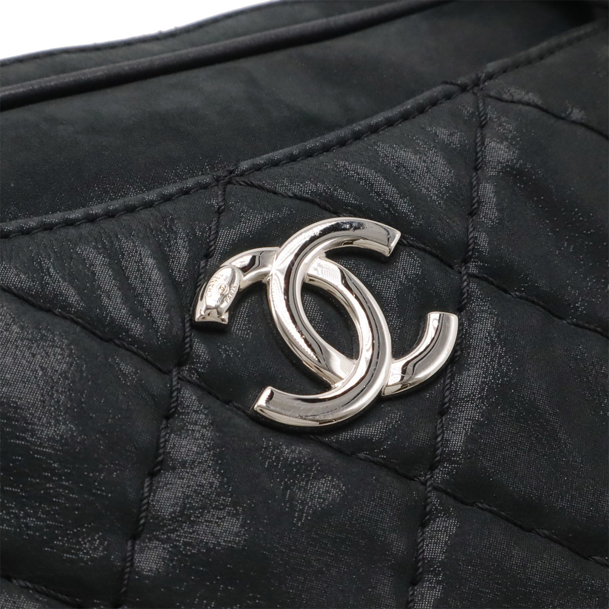 Chanel Wild Stitch Black Leather Handbag Shoulder Bag (Pre-Owned)