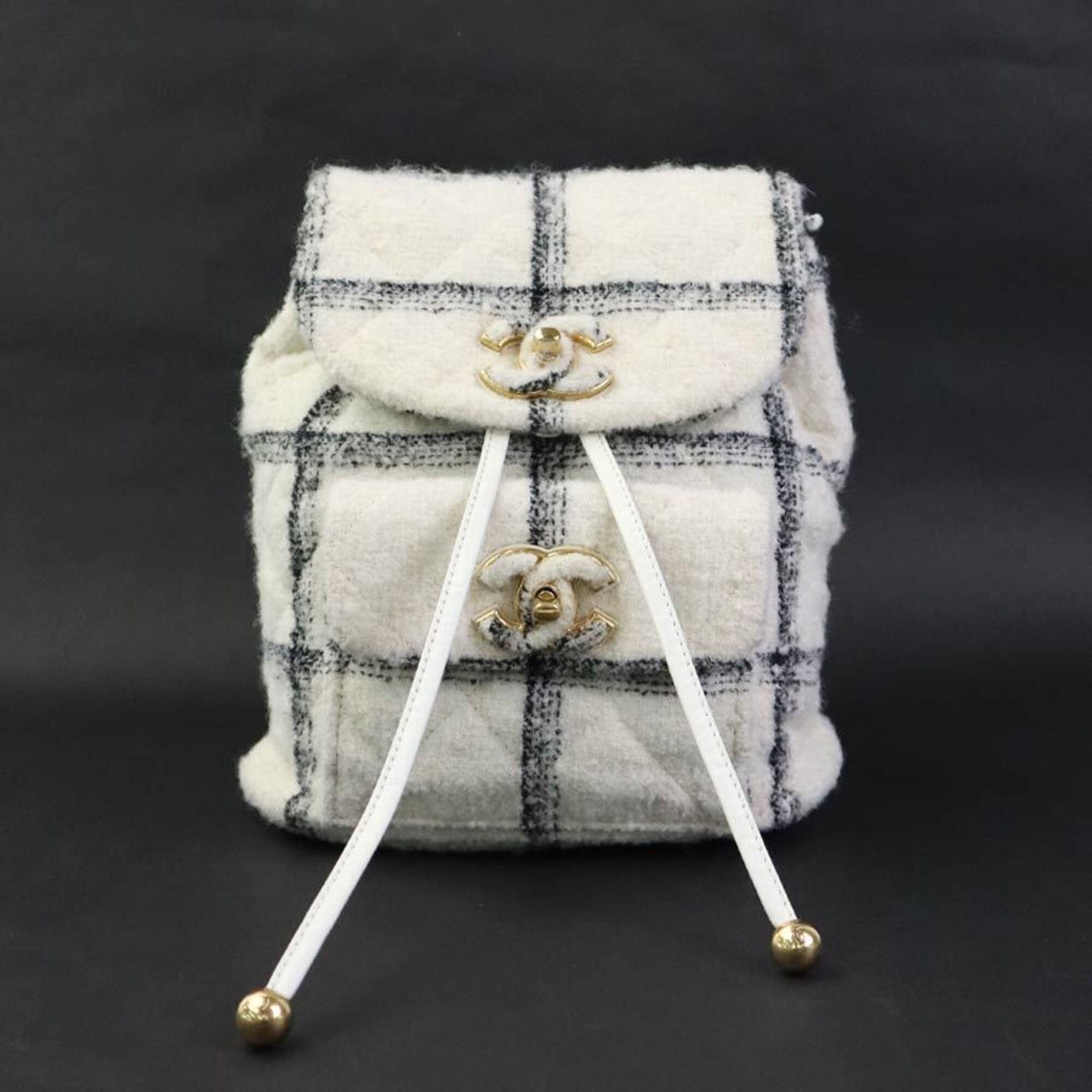 Chanel Black White Tweed Backpack (Pre-Owned)