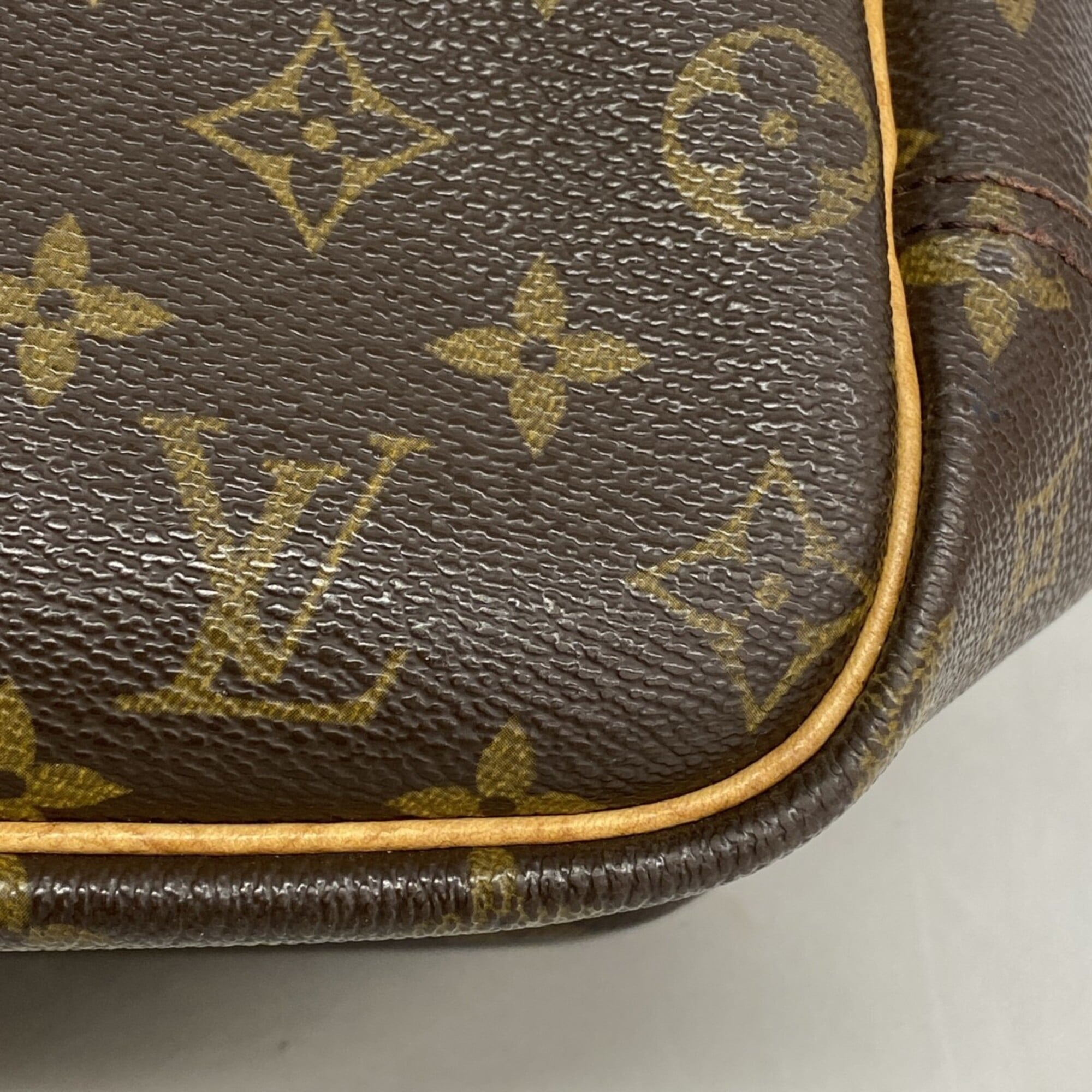 Louis Vuitton Brown Handbag (Pre-Owned)