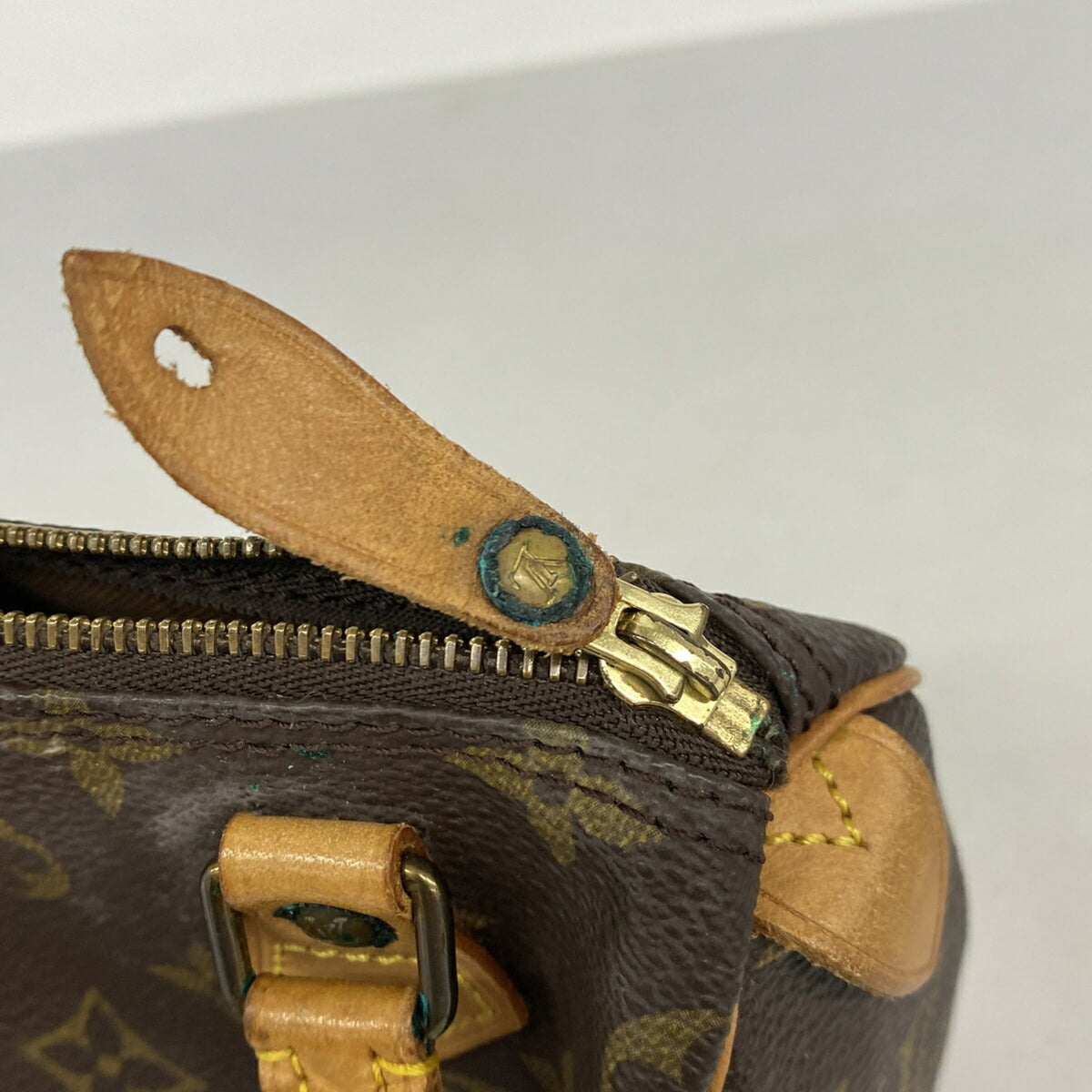 Louis Vuitton Brown Handbag (Pre-Owned)