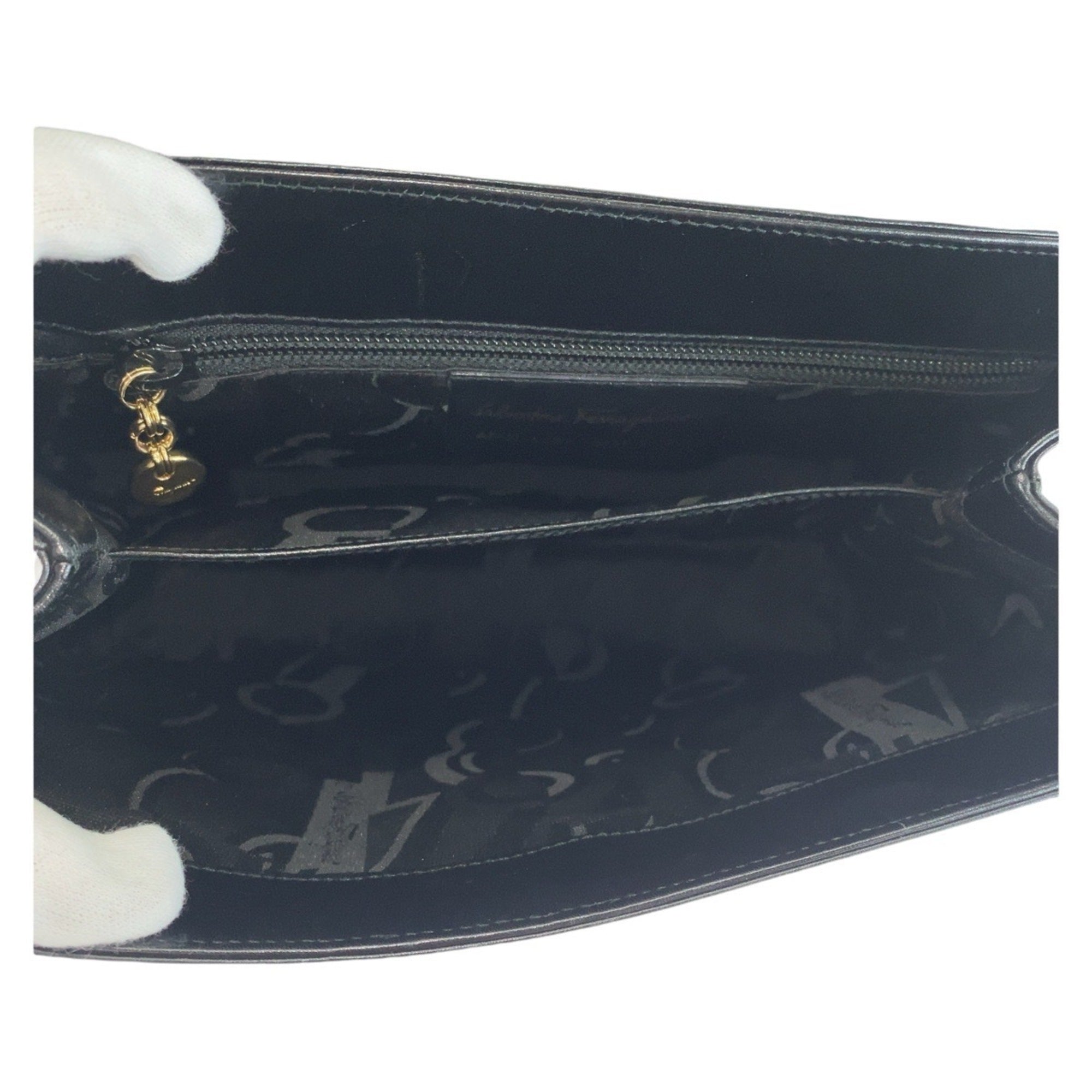 Salvatore Ferragamo Black Leather Handbag Shoulder Bag (Pre-Owned)