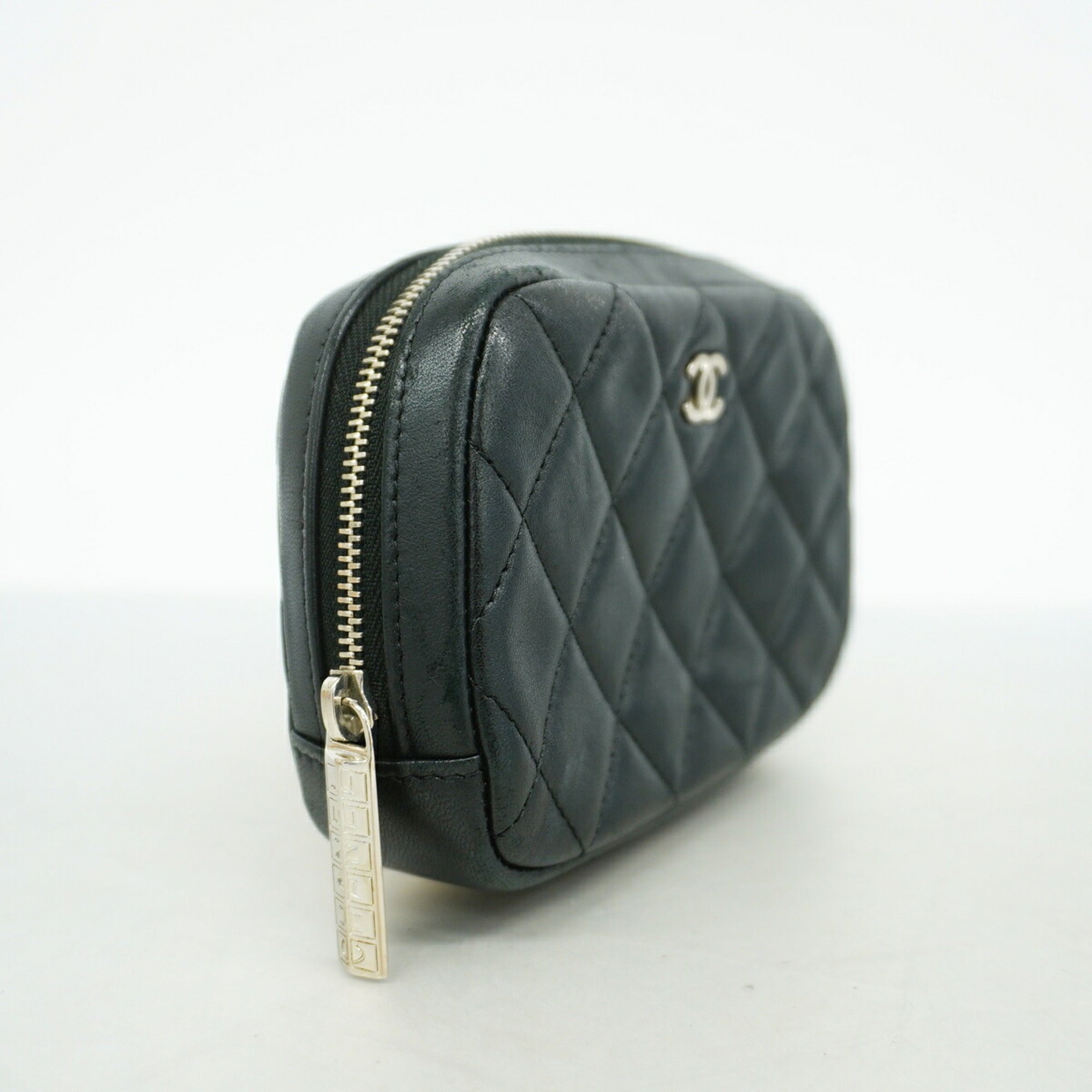 Chanel Black Leather Pouch (Pre-Owned)