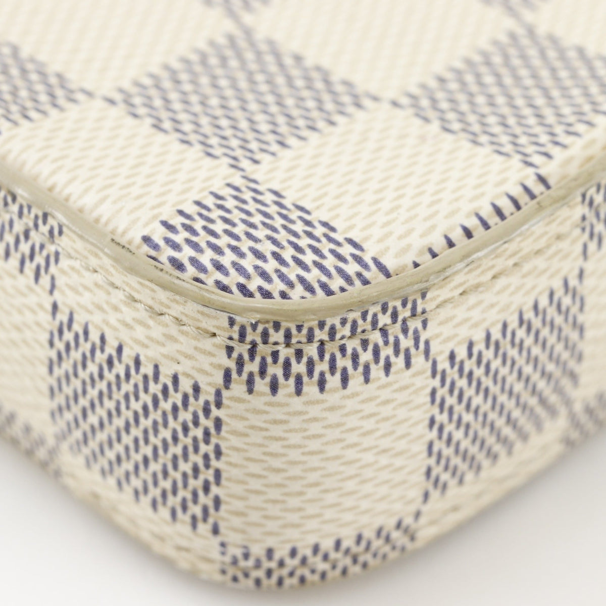 Louis Vuitton White Damier Azur Canvas Shoulder Bag (Pre-Owned)