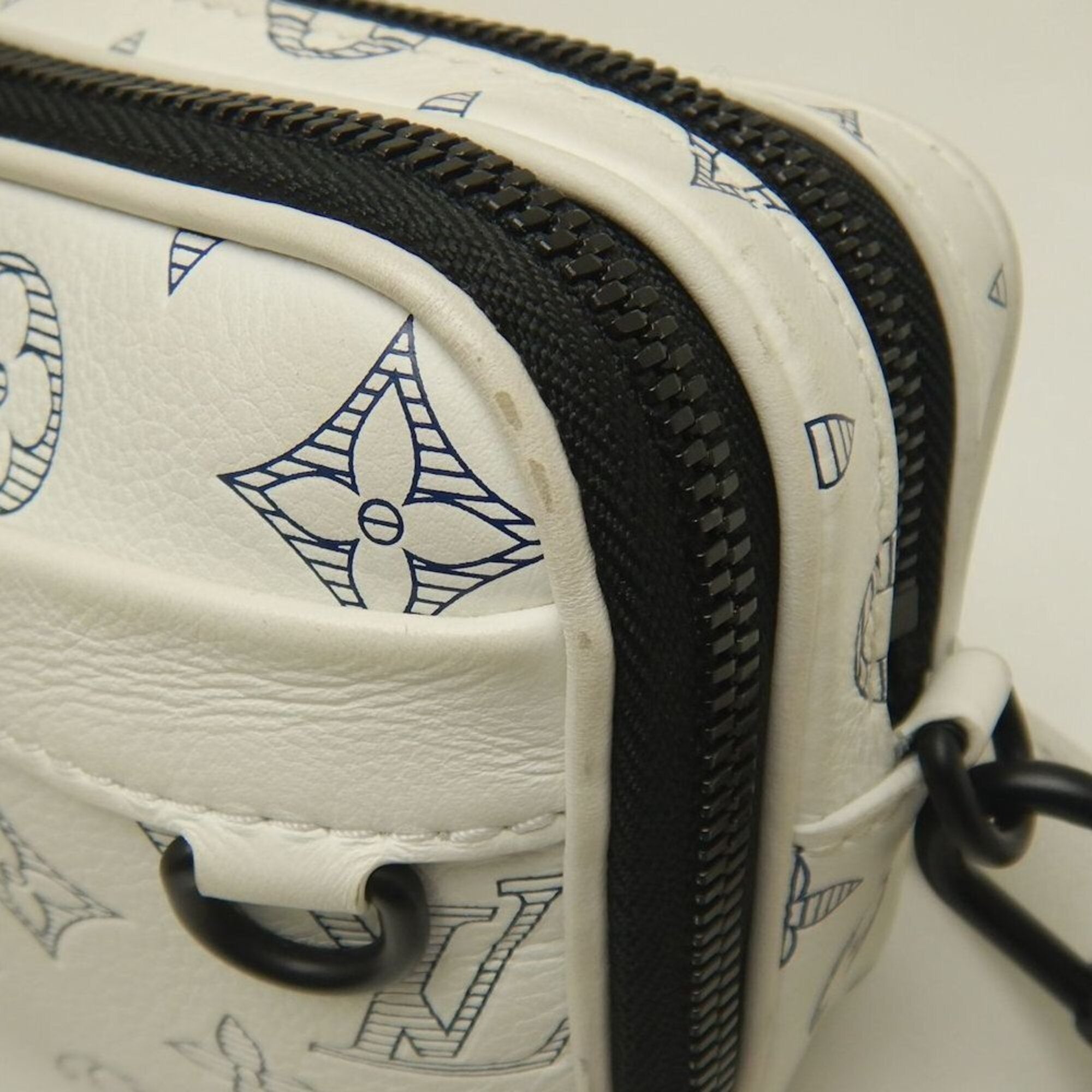 Louis Vuitton Monogram Shadow Blanc Leather Shoulder Bag (Pre-Owned)