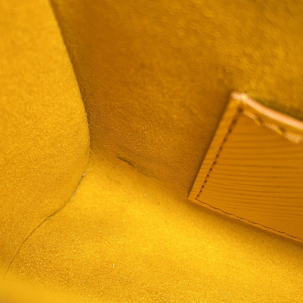 Louis Vuitton Yellow Epi Leather Handbag Shoulder Bag (Pre-Owned)