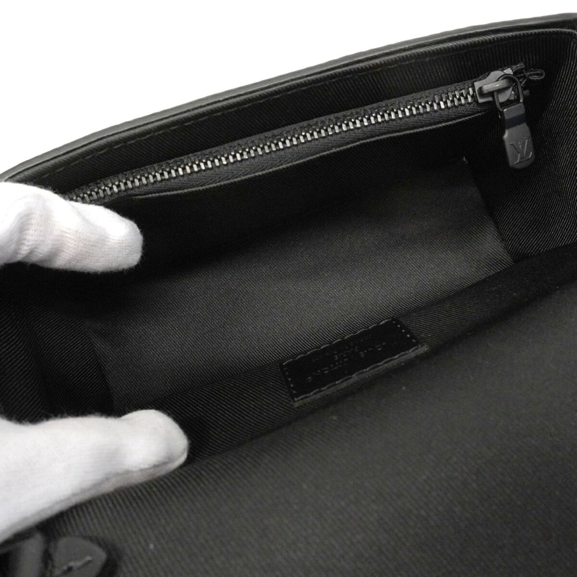 Louis Vuitton Black Shoulder Bag (Pre-Owned)