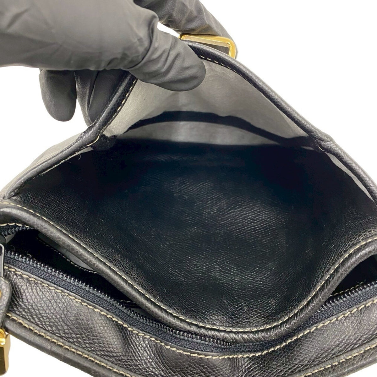 Loewe Black Leather Pochette Shoulder Bag (Pre-Owned)