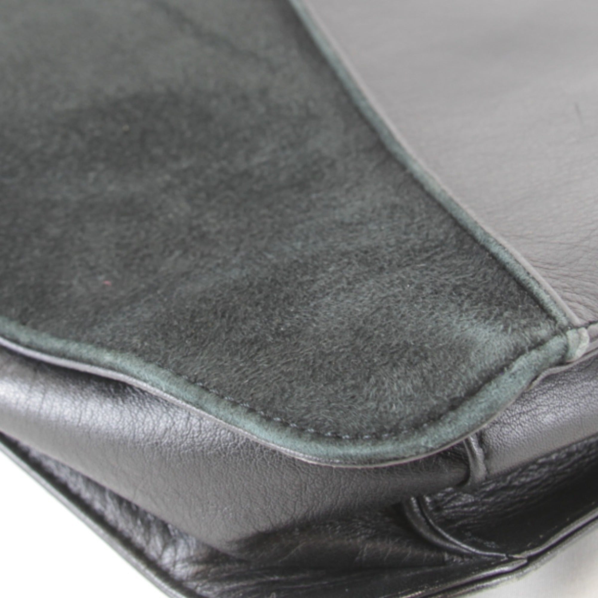 Givenchy Black Suede Leather Shoulder Bag (Pre-Owned)