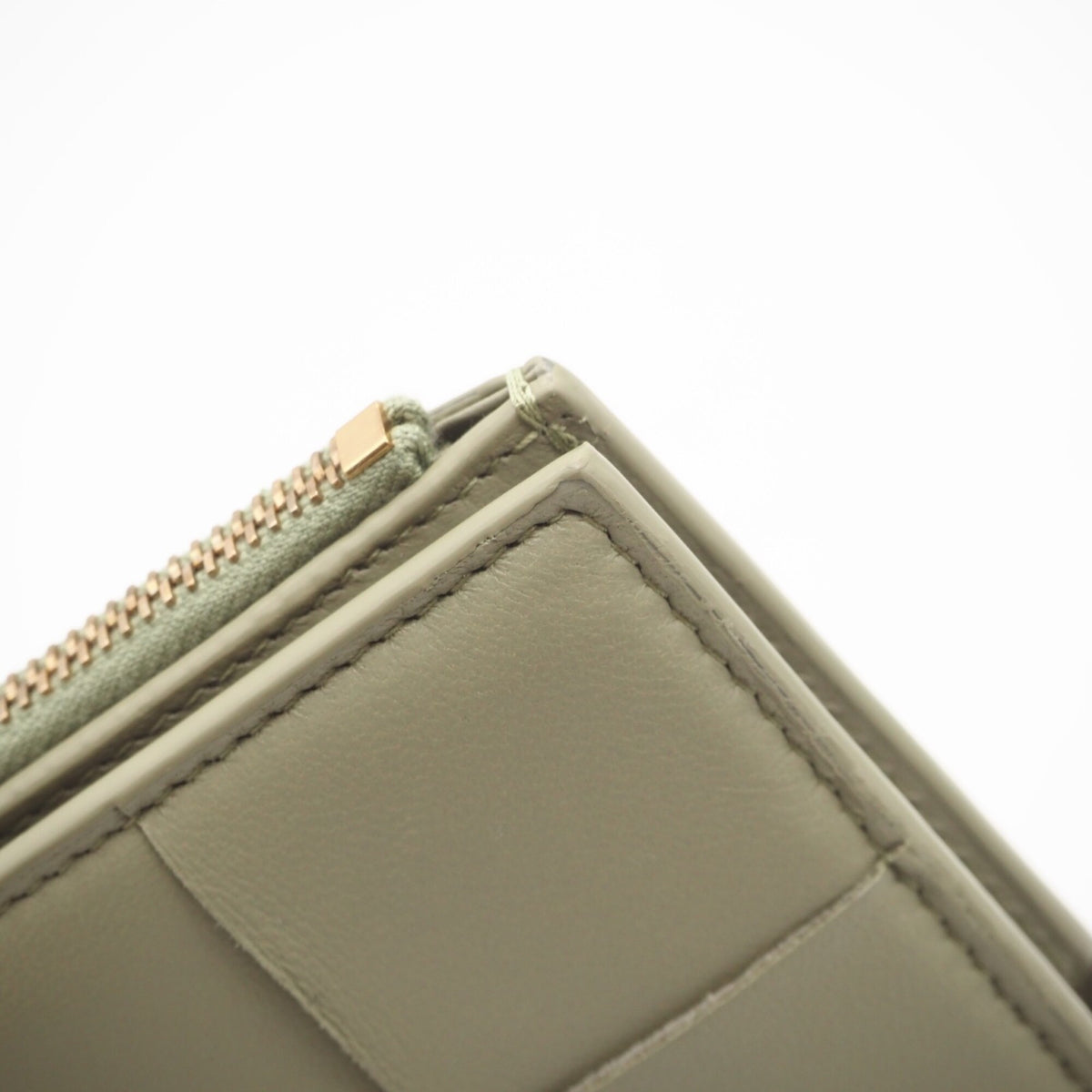 Bottega Veneta Beige Leather Wallet (Bi-Fold) (Pre-Owned)