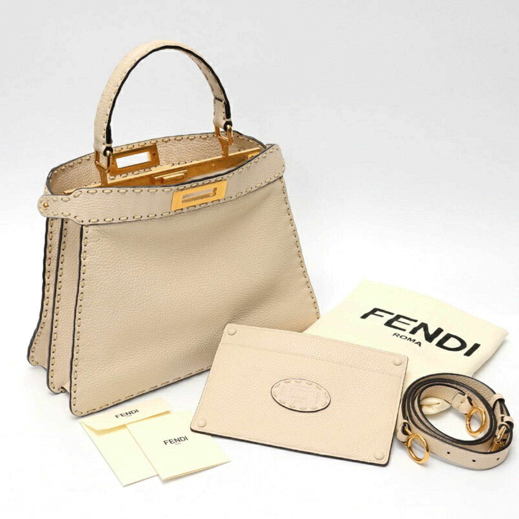 Fendi Ivory Leather Handbag Shoulder Bag (Pre-Owned)