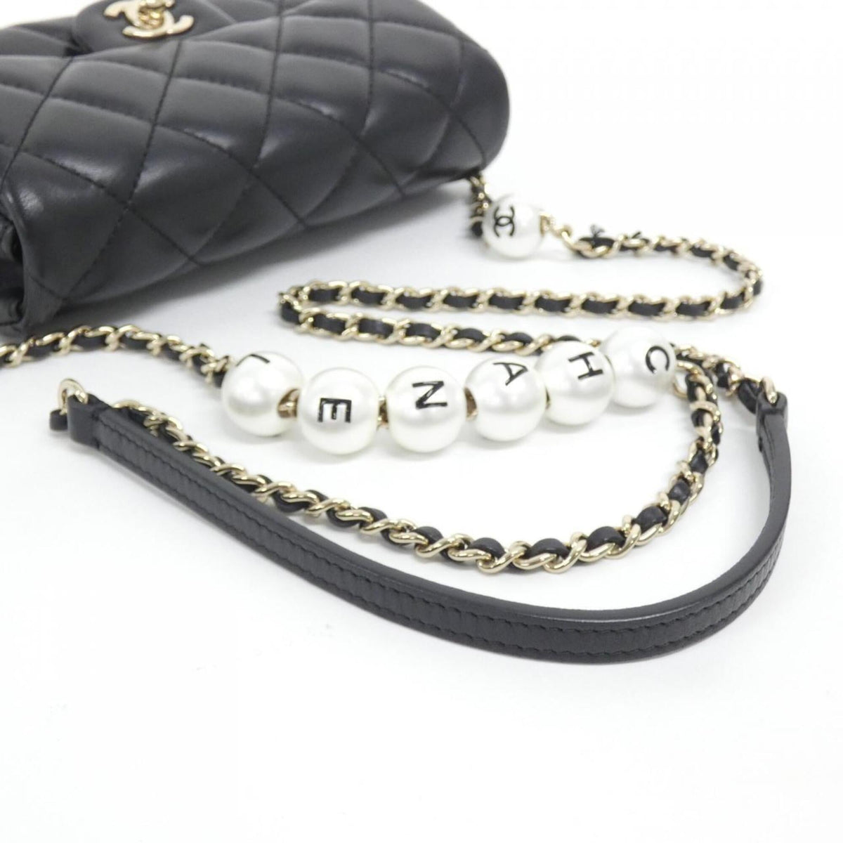 Chanel Black Artificial Pearl Leather Shoulder Bag (Pre-Owned)