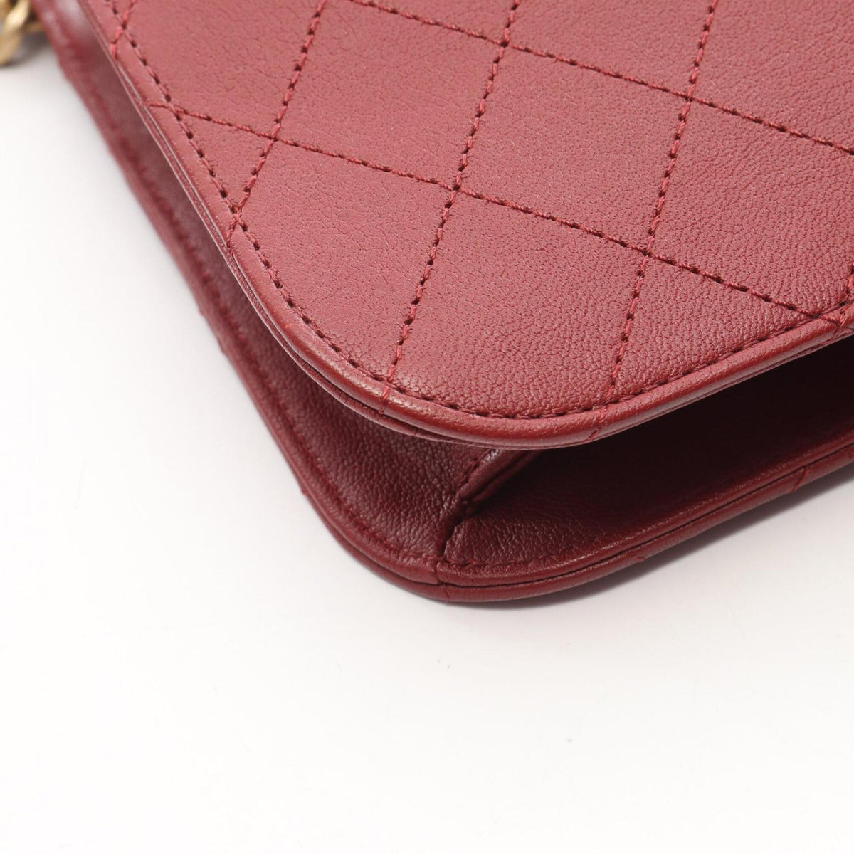 Chanel Bordeaux Leather Handbag Shoulder Bag (Pre-Owned)