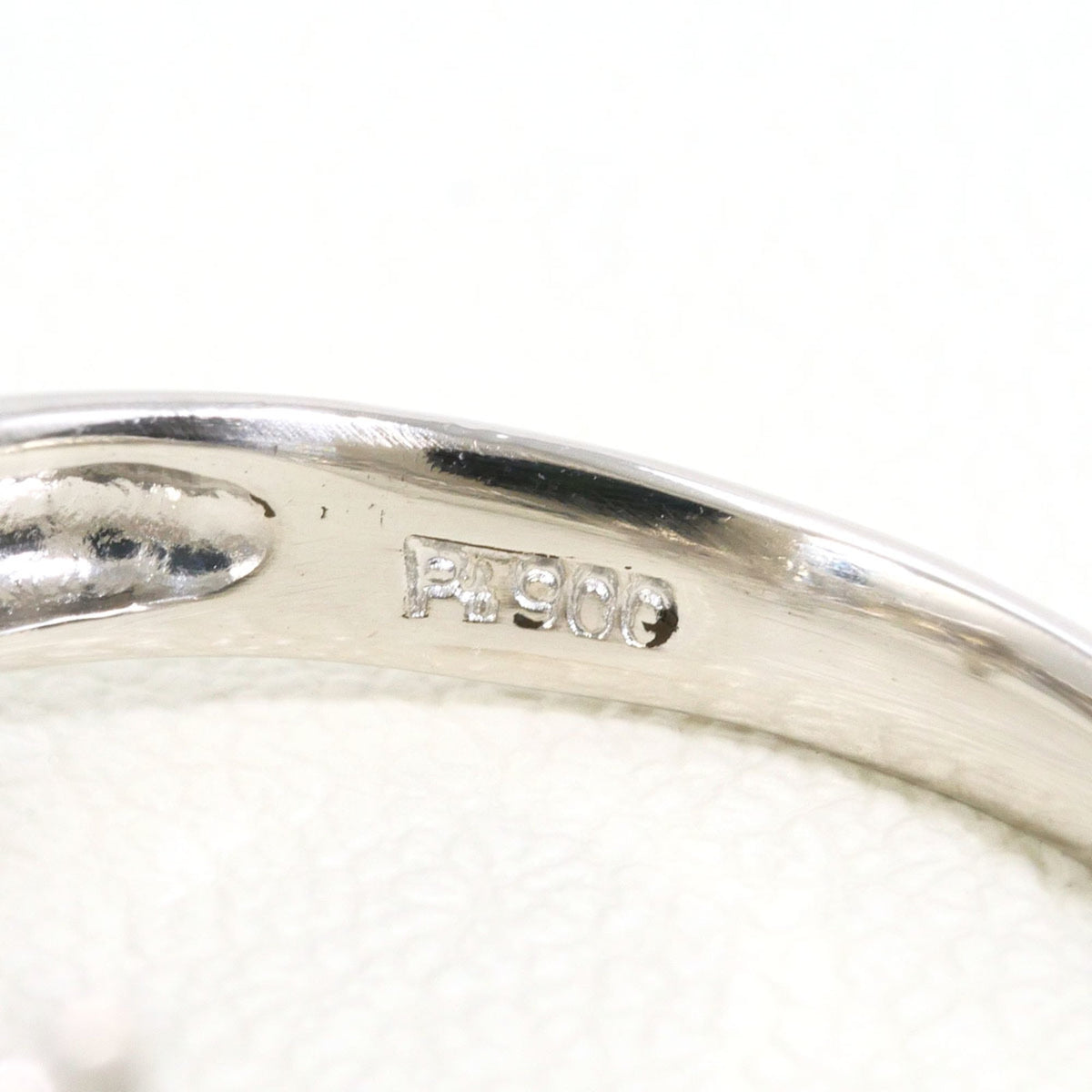 Unbranded Platinum Platinum 900 Band Ring (Pre-Owned)