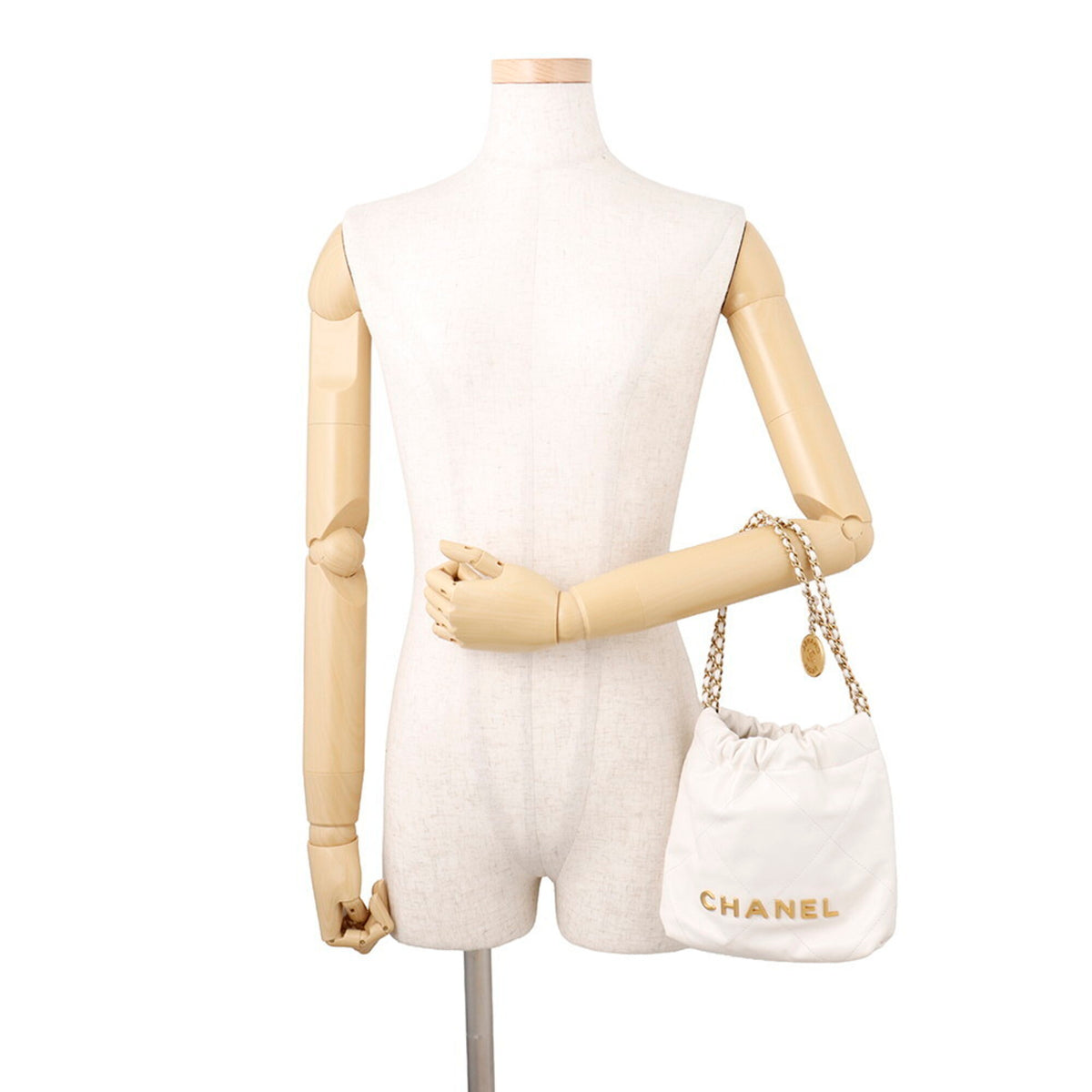 Chanel White Leather Handbag Shoulder Bag (Pre-Owned)