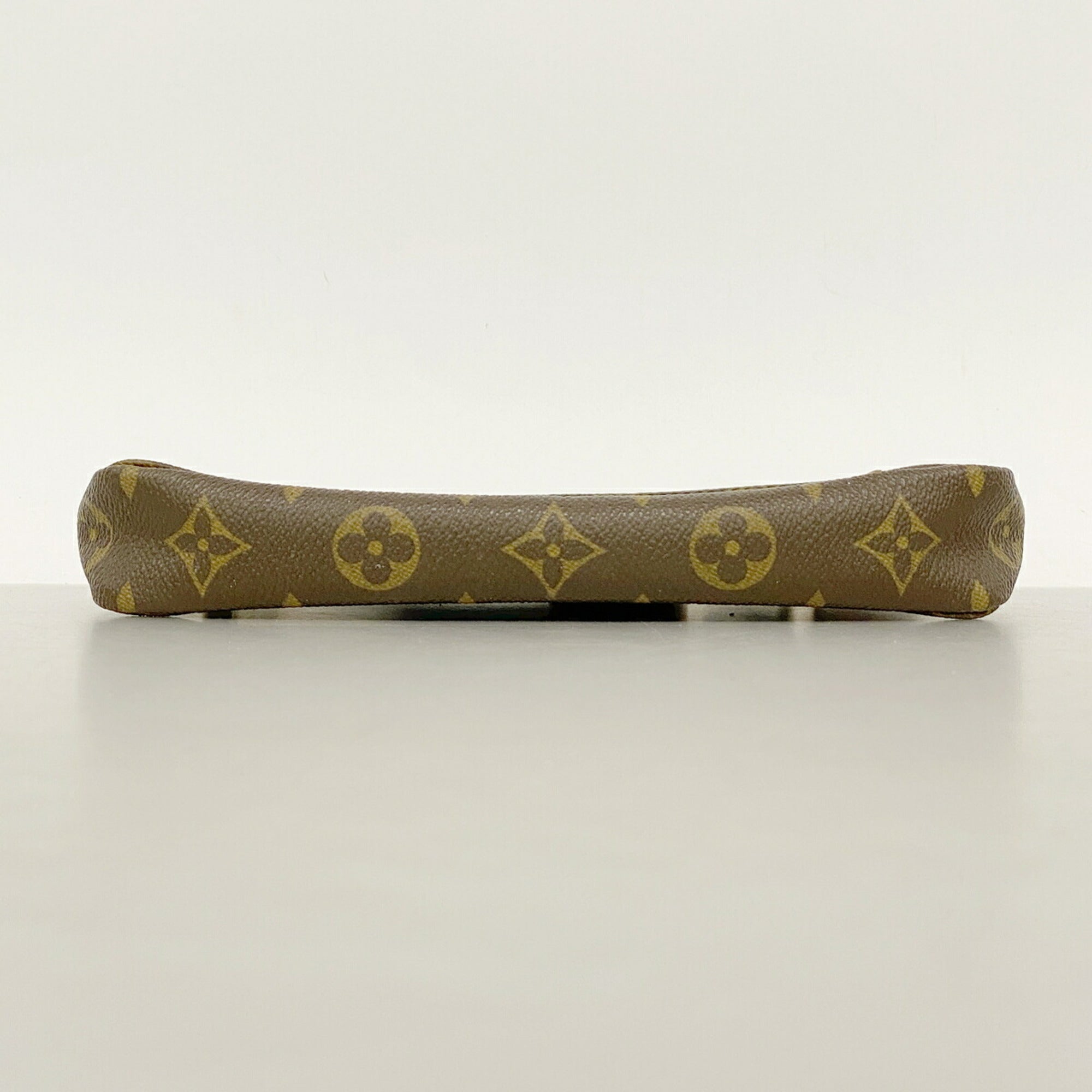 Louis Vuitton Brown Pouch (Pre-Owned)