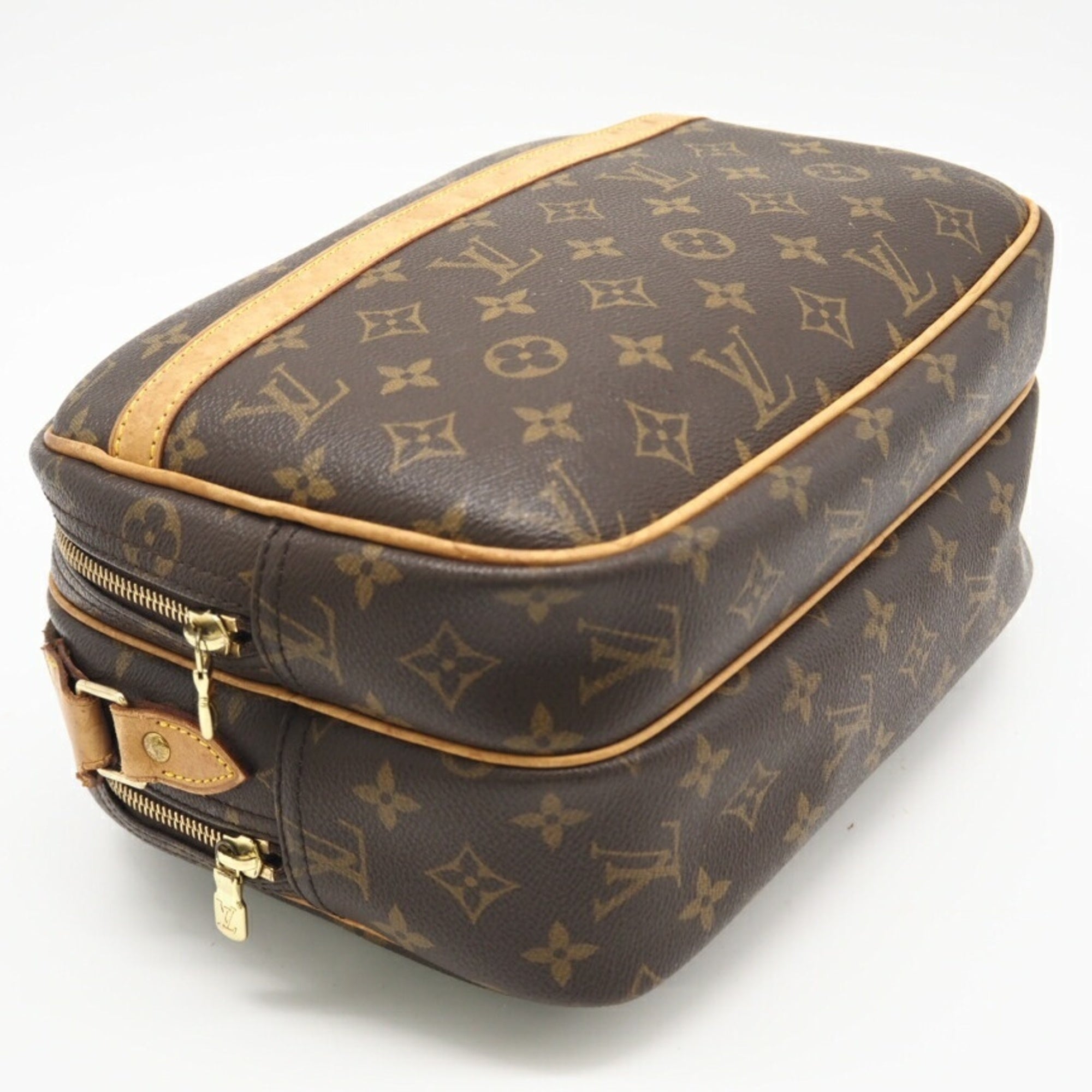 Louis Vuitton Brown Coated Canvas Shoulder Bag (Pre-Owned)