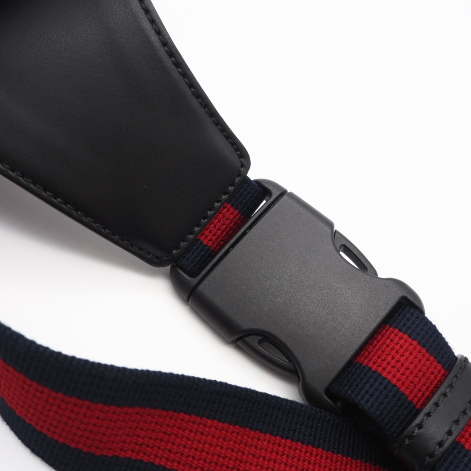 Gucci Gray Navy Red Color Coated Canvas Leather Shoulder Bag (Pre-Owned)