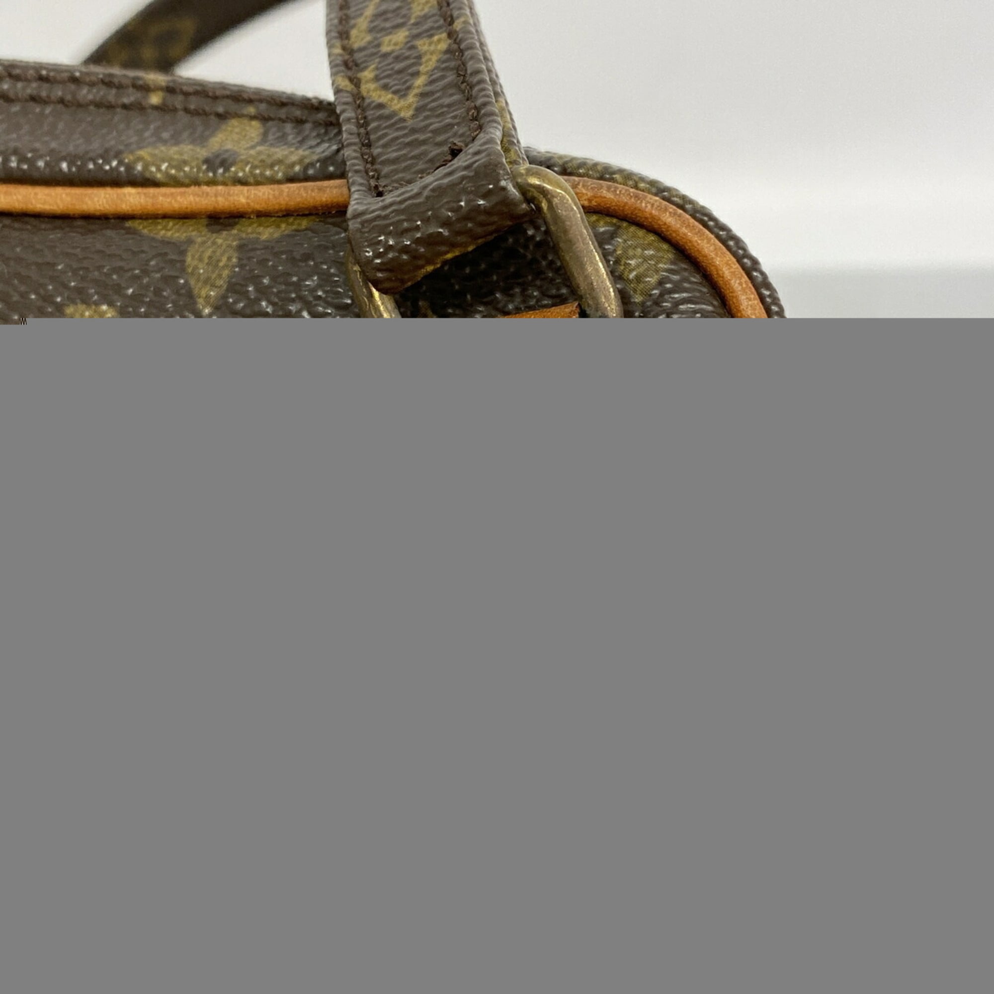 Louis Vuitton Brown Shoulder Bag (Pre-Owned)