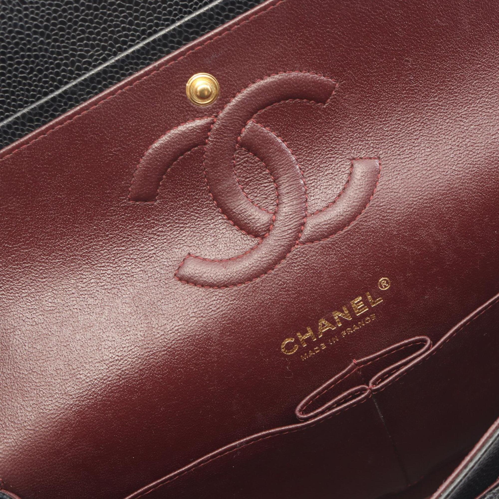 Chanel Black Grained Calfskin Handbag Shoulder Bag (Pre-Owned)