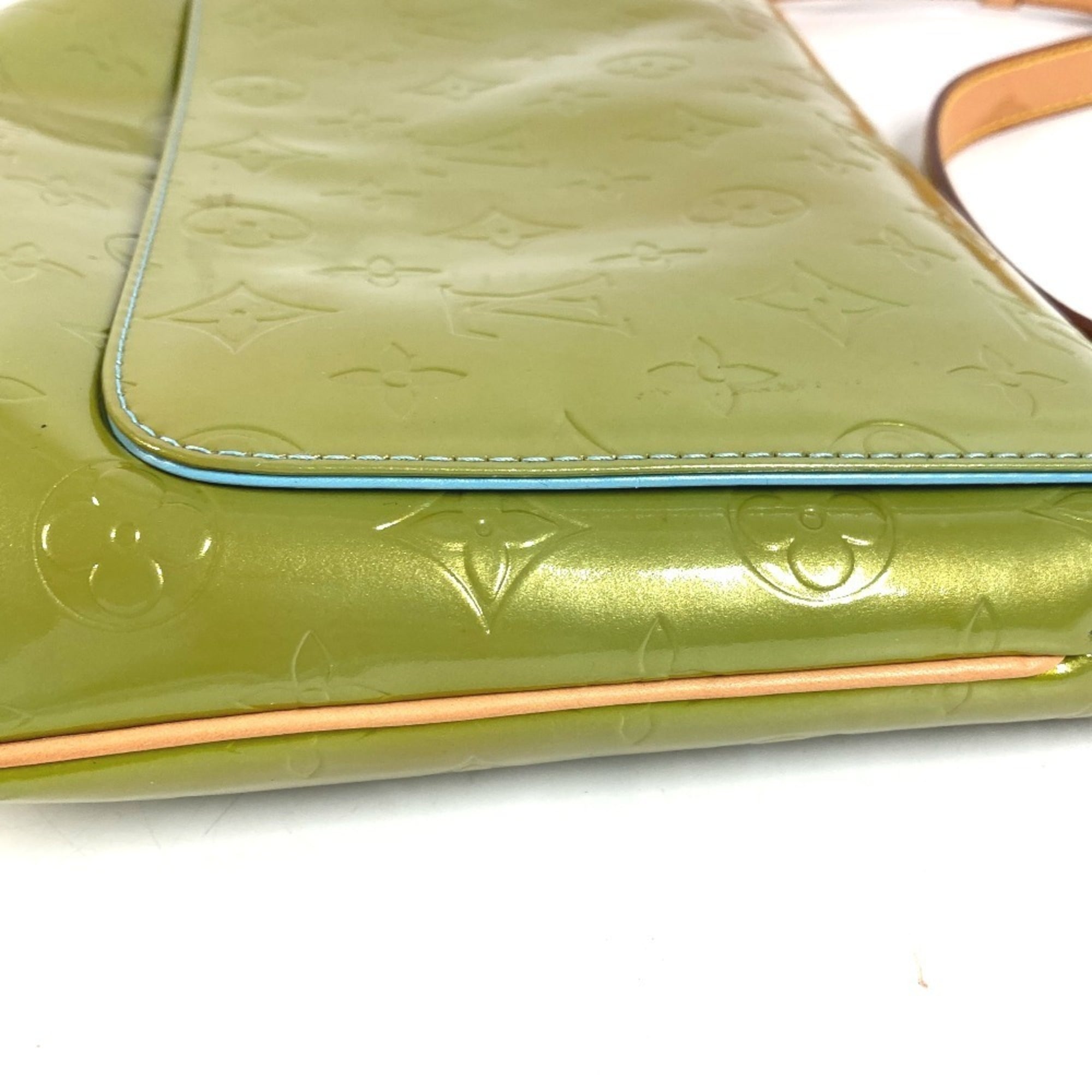 Louis Vuitton Baby Blue Monogram Vernis Shoulder Bag (Pre-Owned)