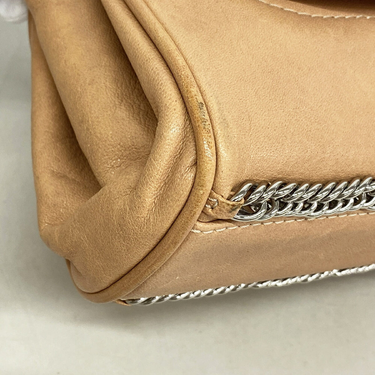 Chanel Light Brown Leather Shoulder Bag (Pre-Owned)