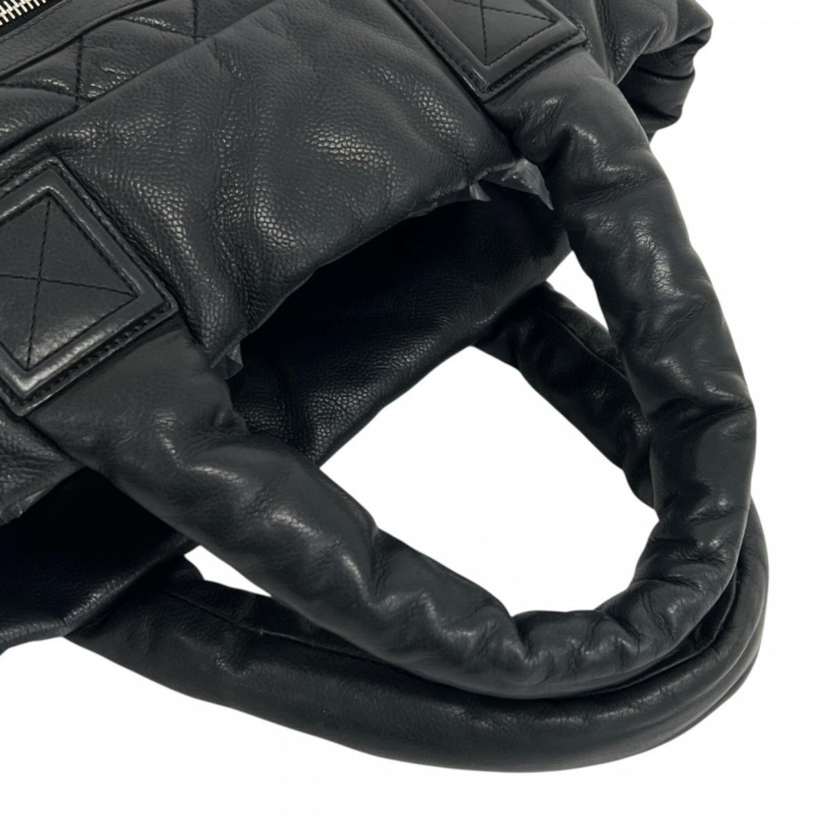 Chanel Black Leather Handbag (Pre-Owned)