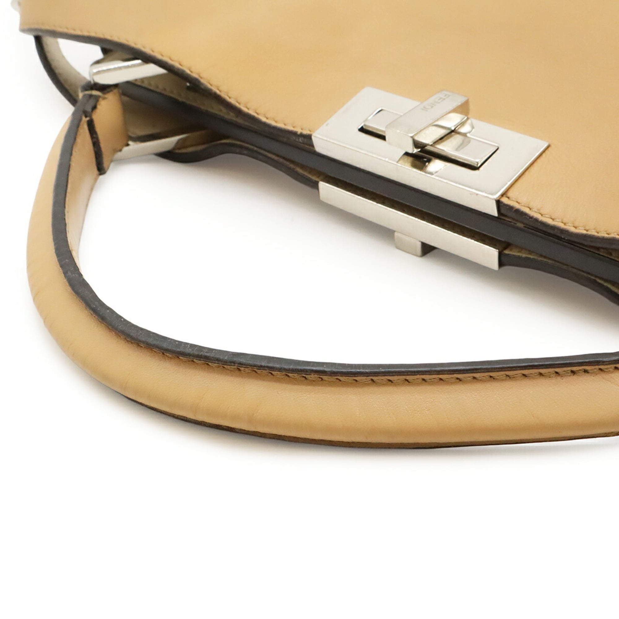 Fendi Peekaboo Beige Leather Handbag Shoulder Bag (Pre-Owned)