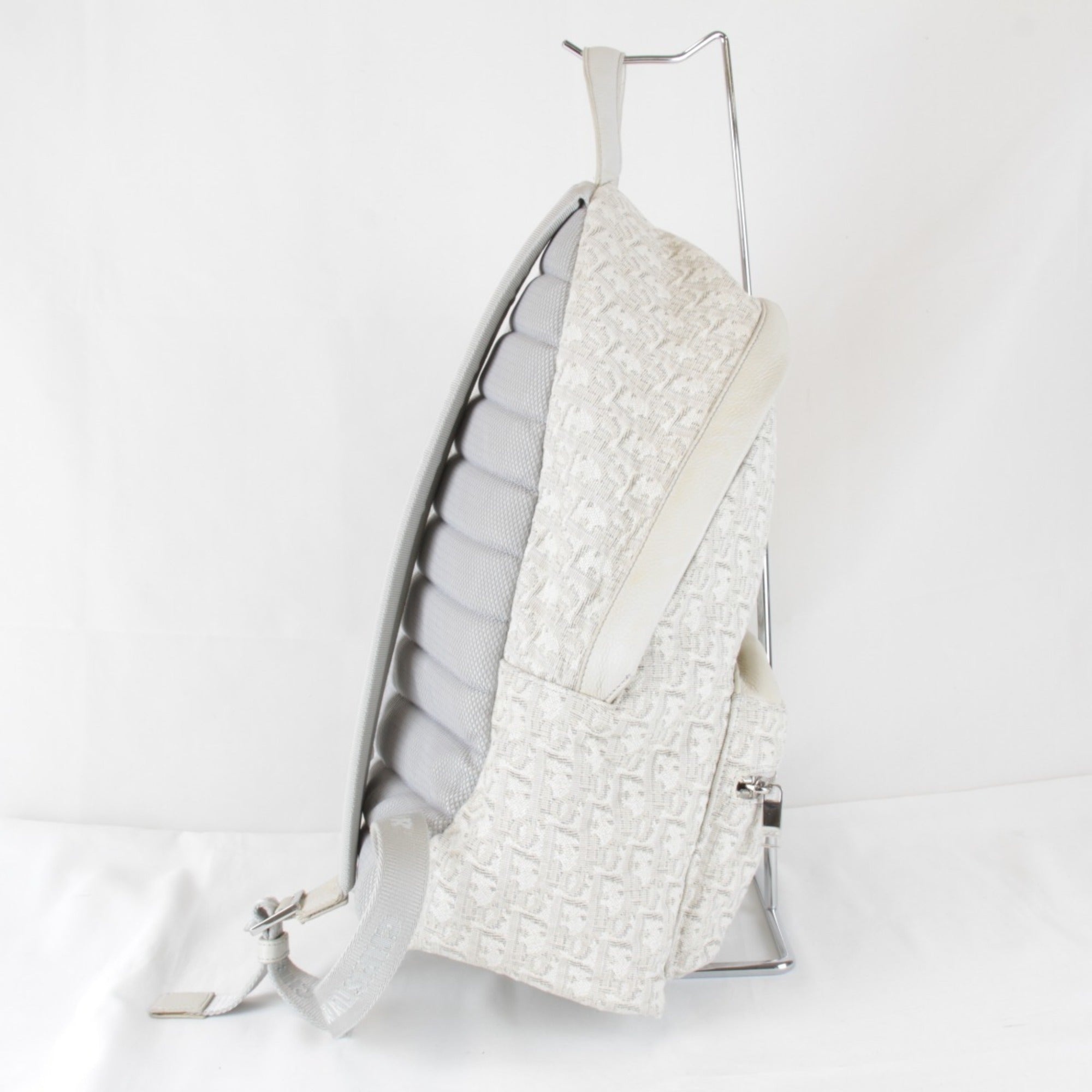 Christian Dior White Canvas Leather Backpack (Pre-Owned)