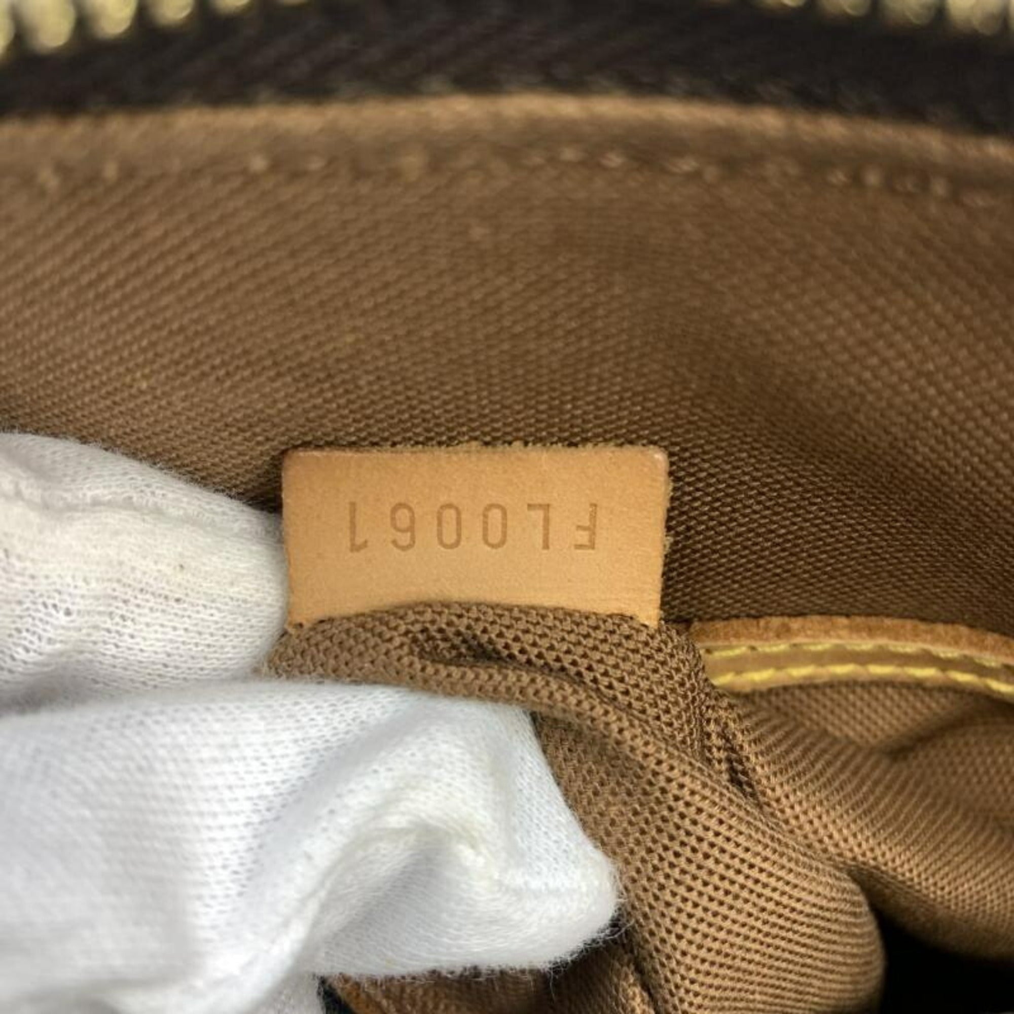 Louis Vuitton Handbag (Pre-Owned)