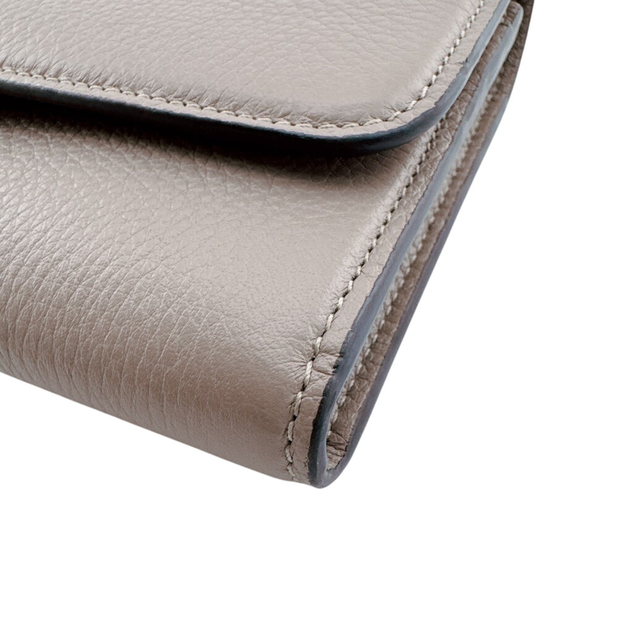 Gucci Beige Leather Long Wallet (Bi-Fold) (Pre-Owned)