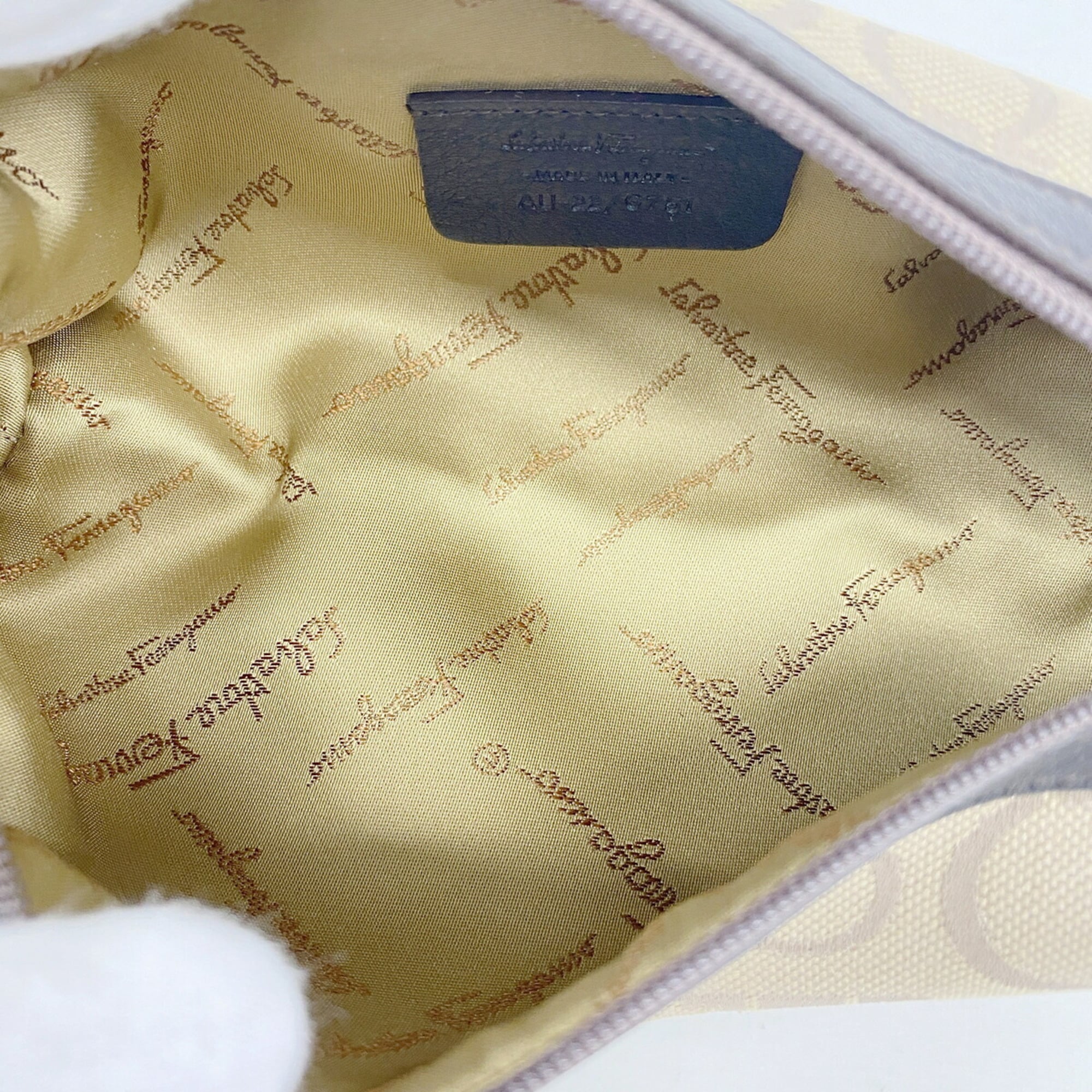 Salvatore Ferragamo Beige Canvas Pouch (Pre-Owned)
