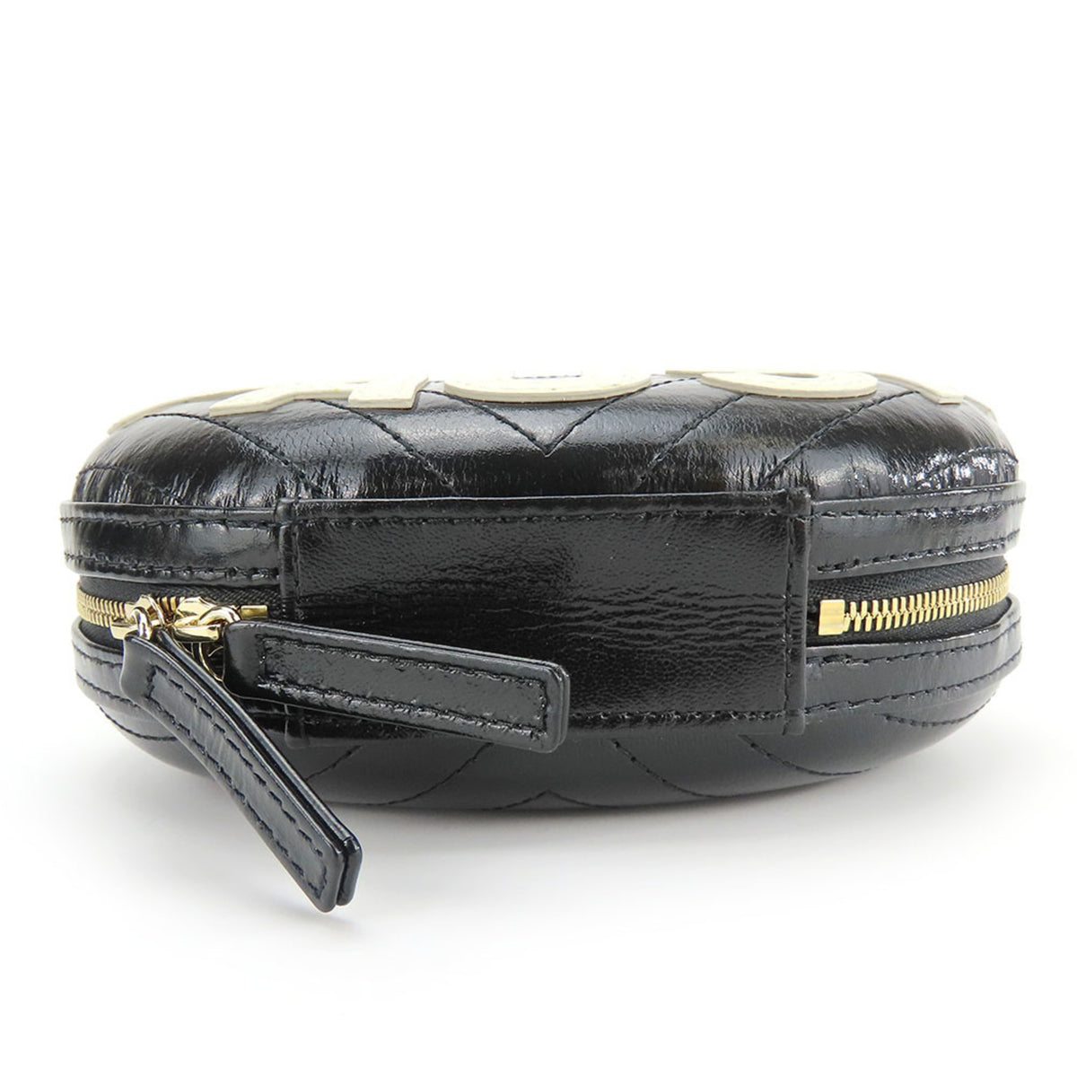 Chanel Black Leather Shoulder Bag (Pre-Owned)