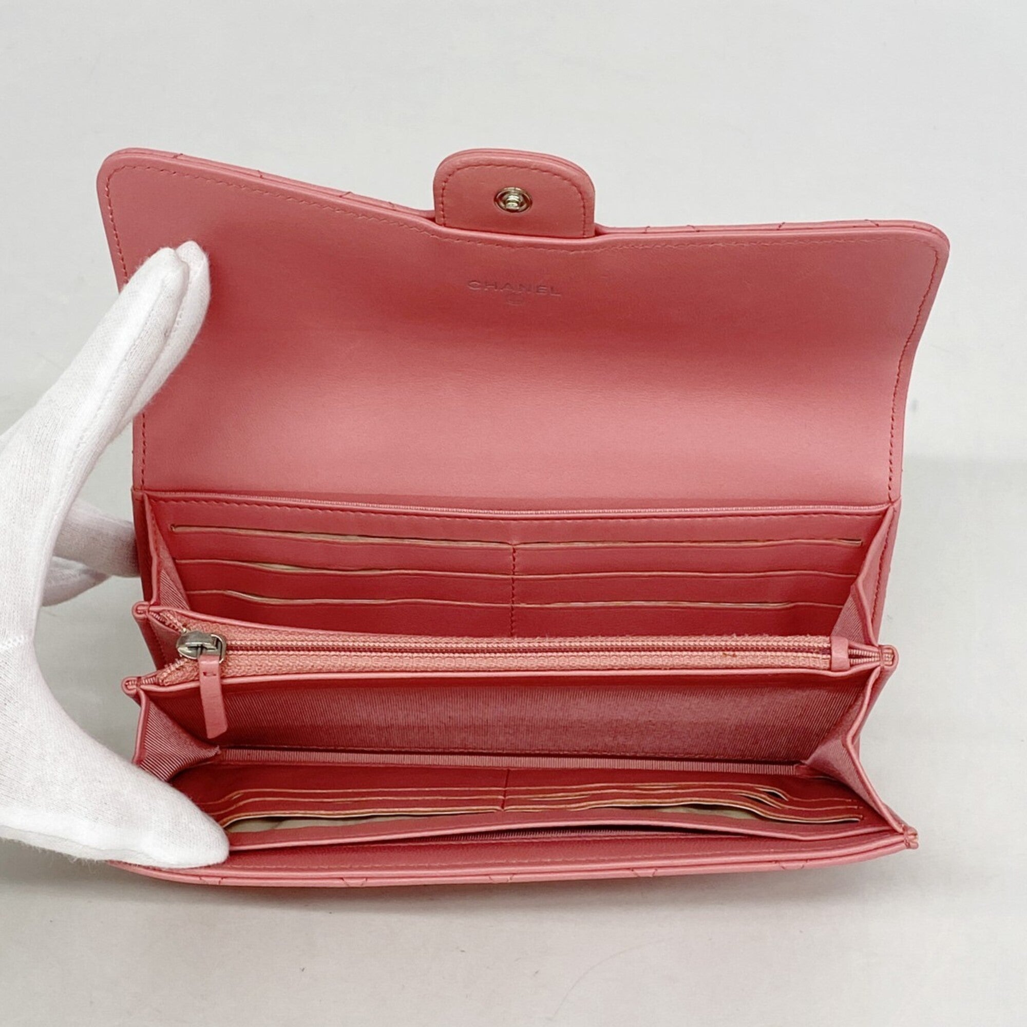 Chanel Pink Leather Long Wallet (Bi-Fold) (Pre-Owned)