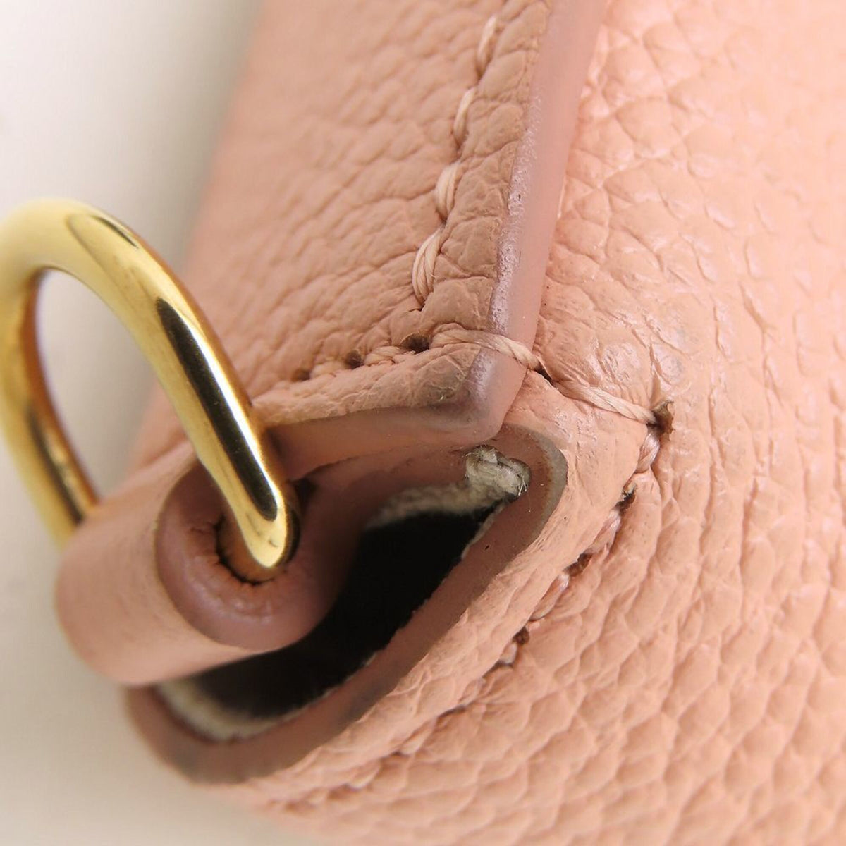 Louis Vuitton Leather Pochette Shoulder Bag (Pre-Owned)