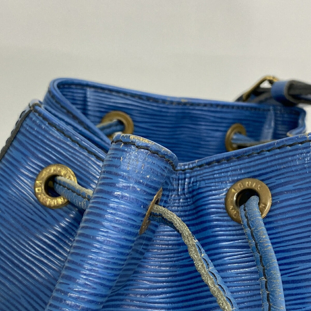 Louis Vuitton Toledo Blue Shoulder Bag (Pre-Owned)