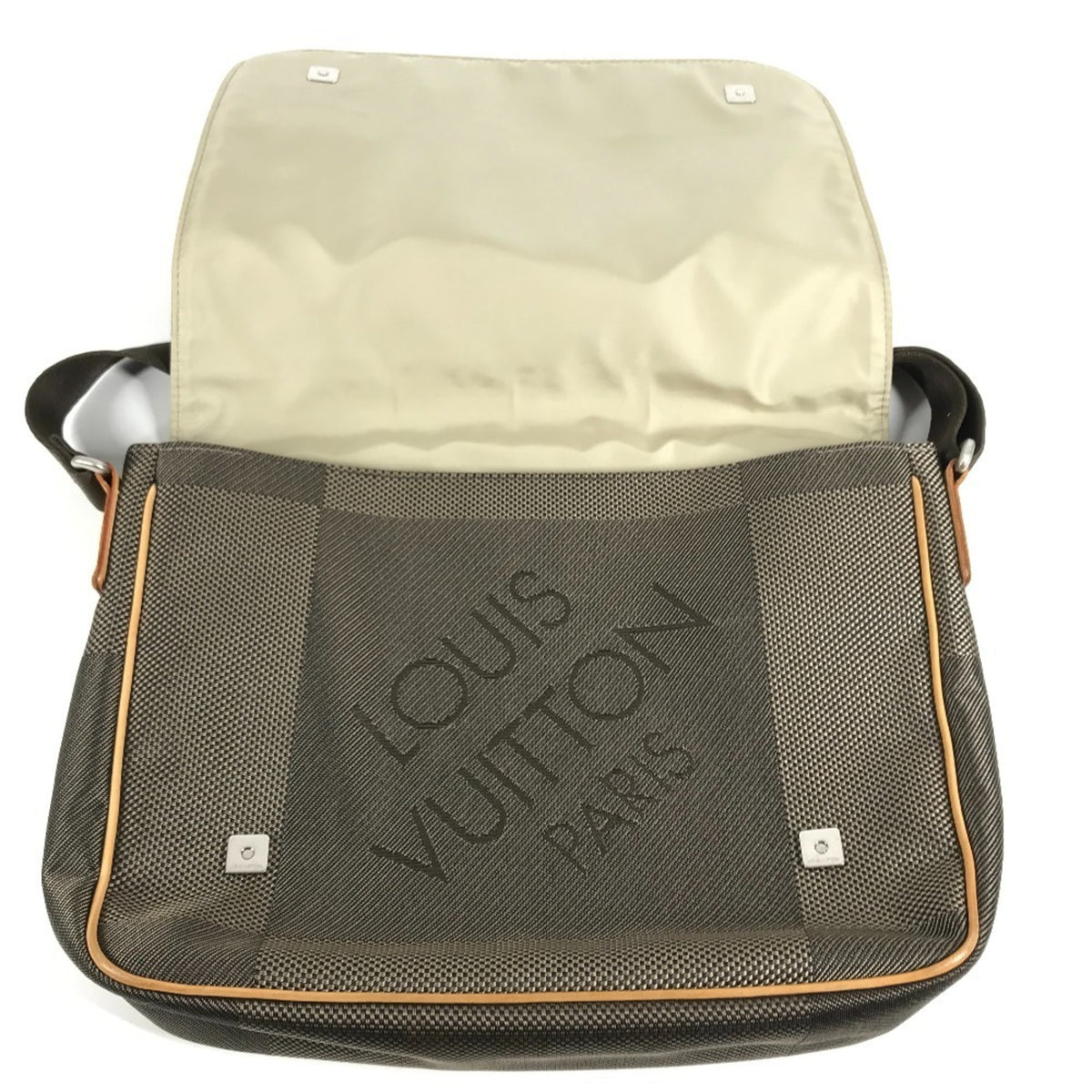 Louis Vuitton Khaki Damier Geant Messenger Bag Shoulder Bag (Pre-Owned)