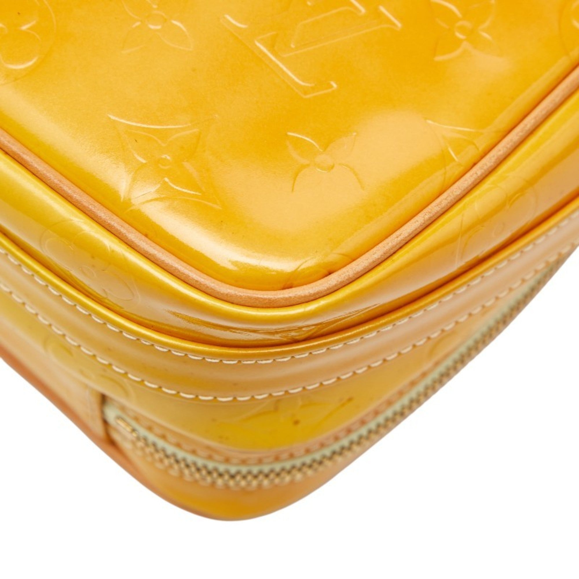 Louis Vuitton Yellow Patent Leather Shoulder Bag (Pre-Owned)