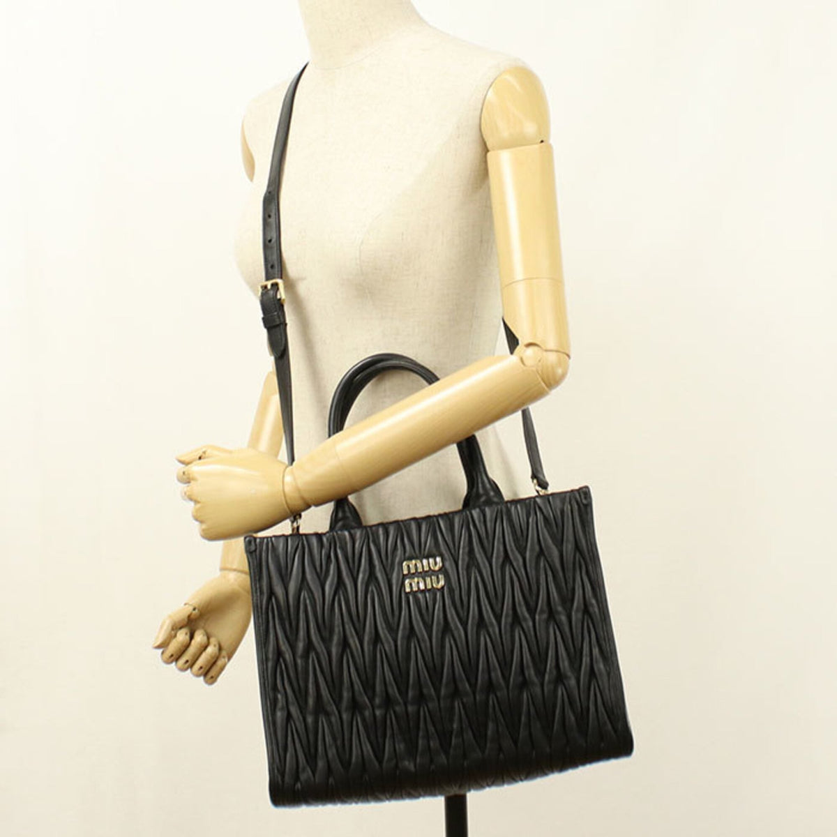 Miu Miu Black Leather Tote Bag (Pre-Owned)