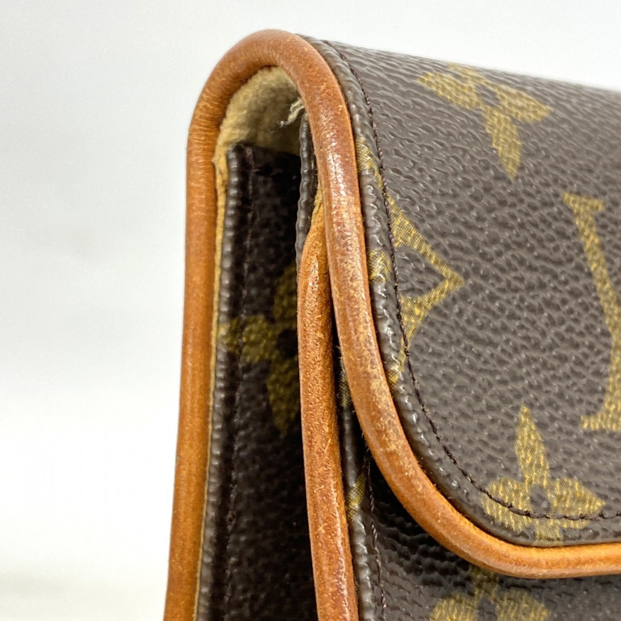 Louis Vuitton Brown Fanny Pack (Pre-Owned)