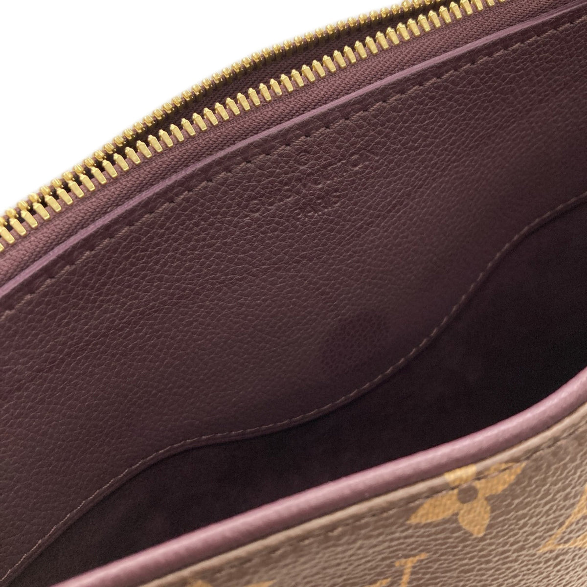 Louis Vuitton Monogram Monogram Canvas Handbag (Pre-Owned)