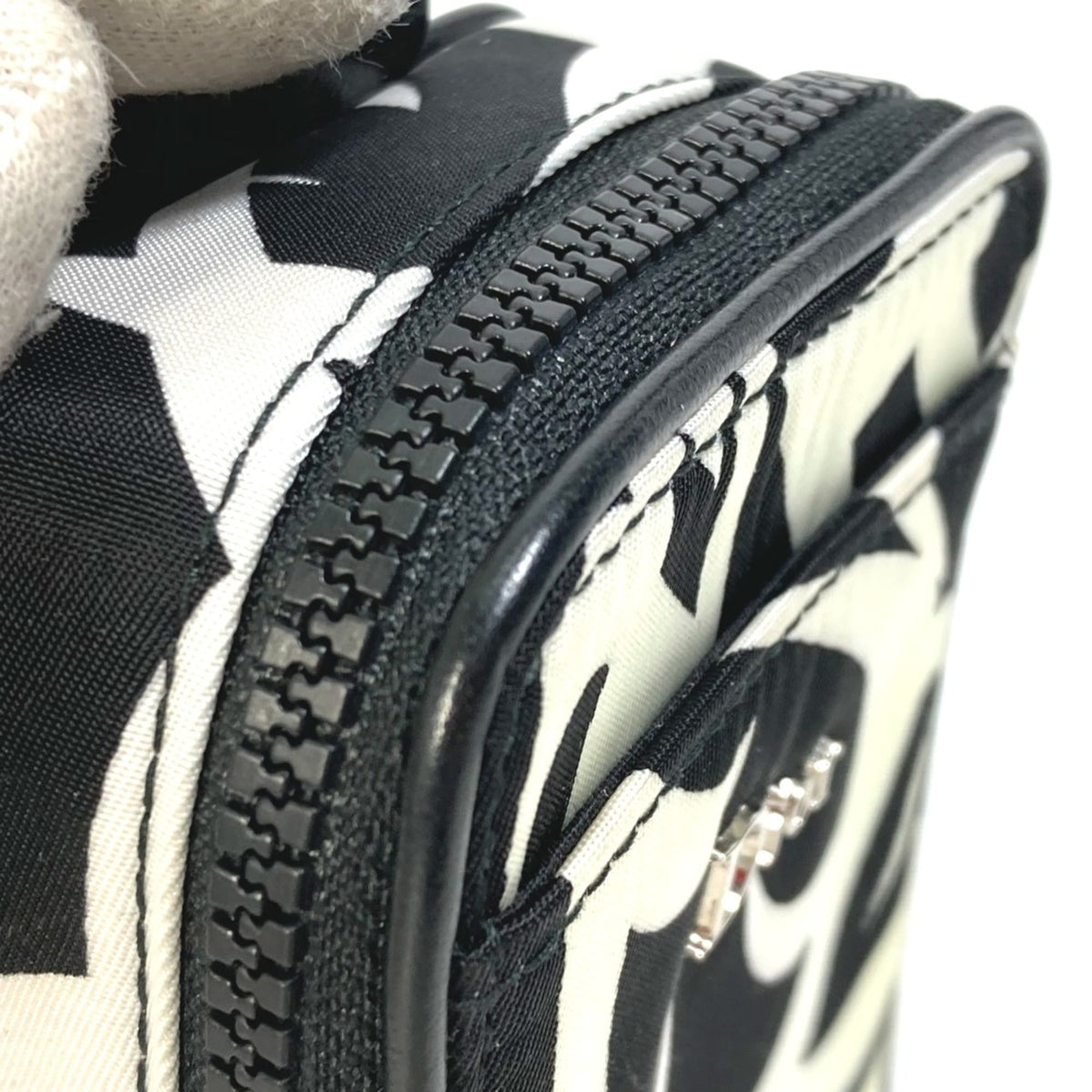 Dior Homme White Cloth Pouch (Pre-Owned)