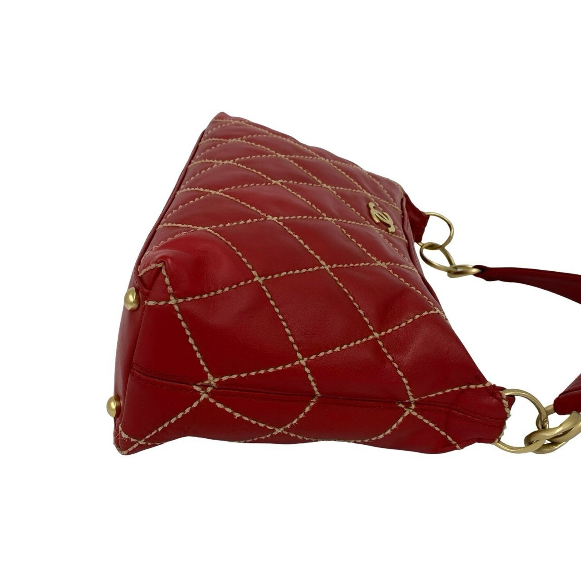 Chanel Red Color Leather Handbag (Pre-Owned)