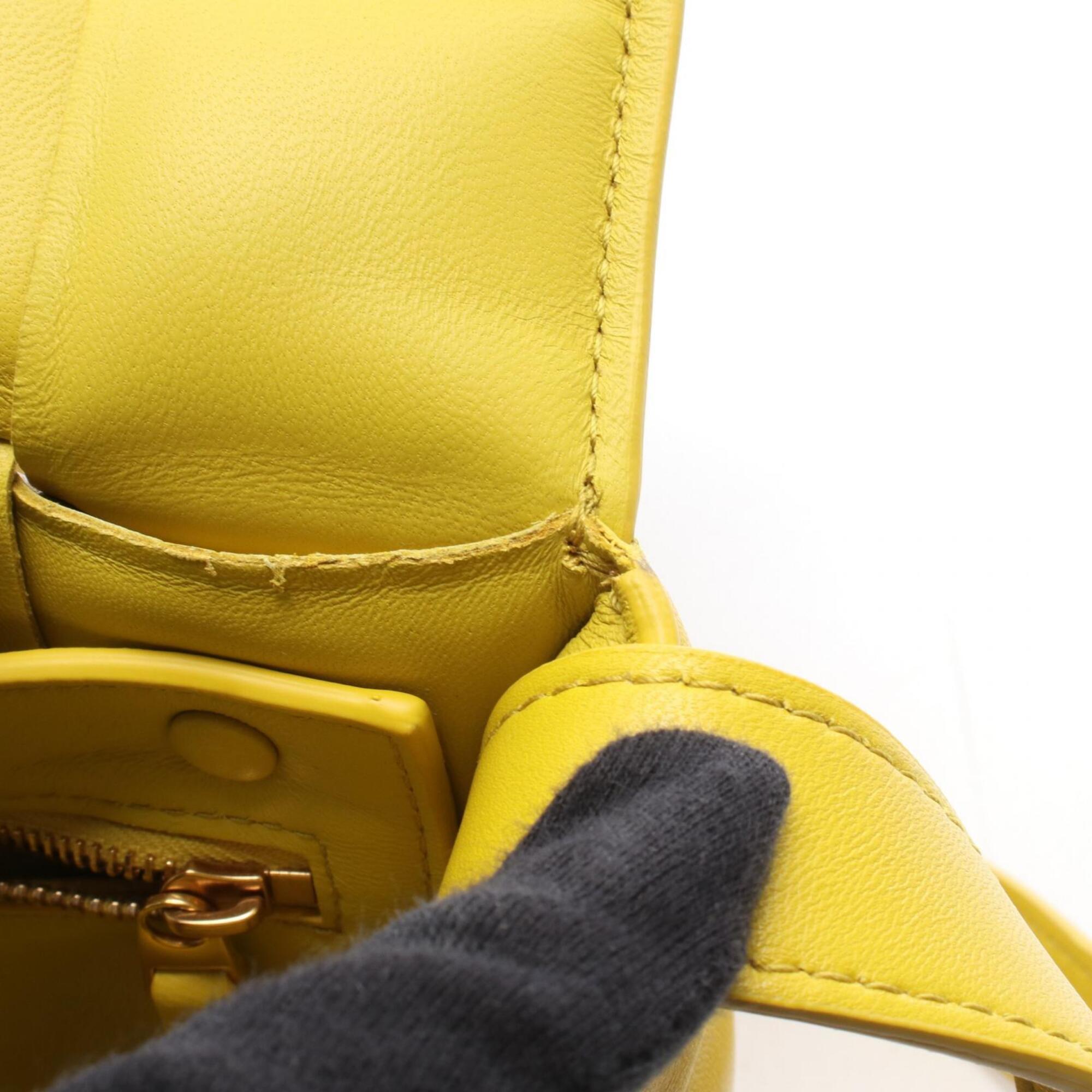 Bottega Veneta Yellow Leather Shoulder Bag (Pre-Owned)